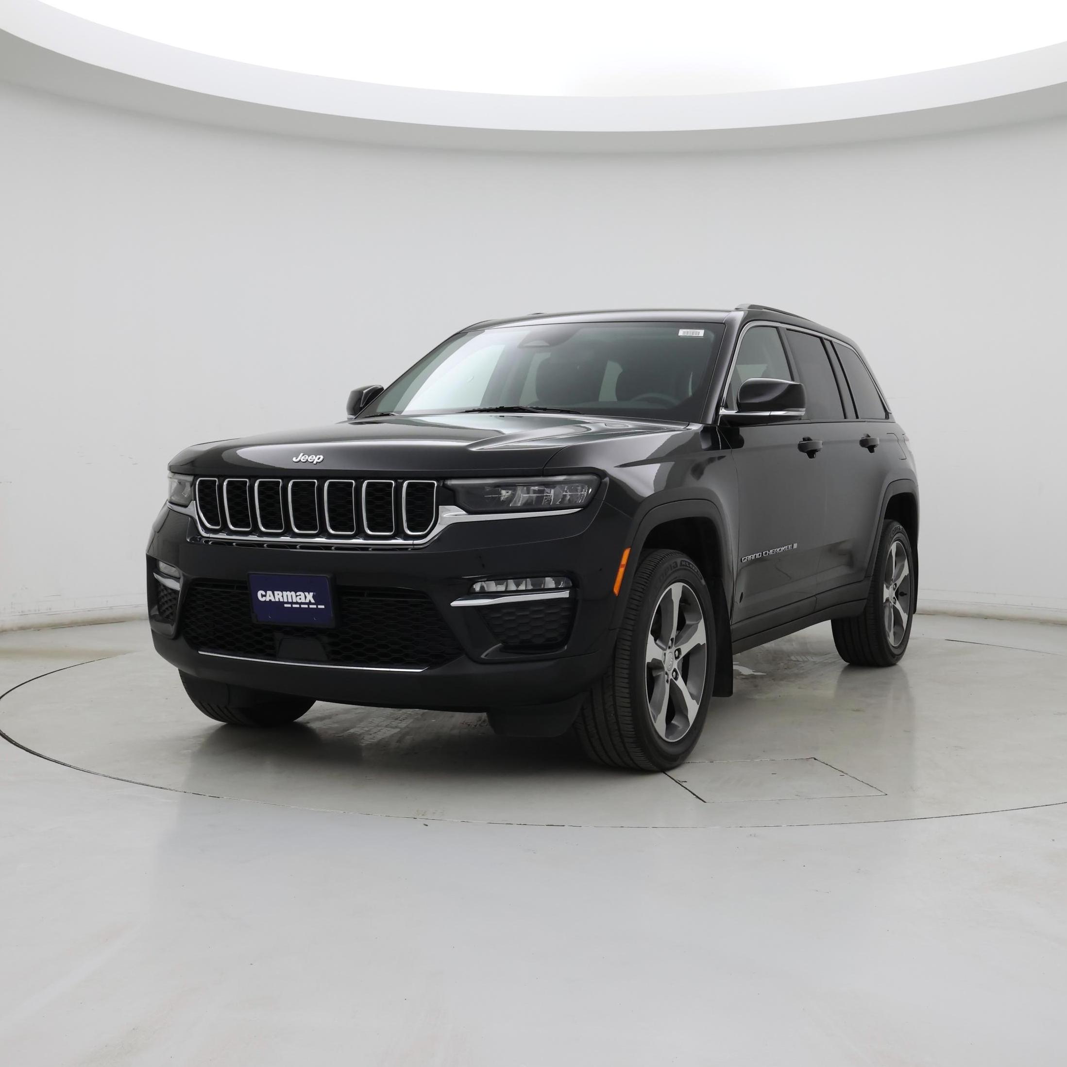 Thumbnail: 2023 Jeep Grand Cherokee - 4