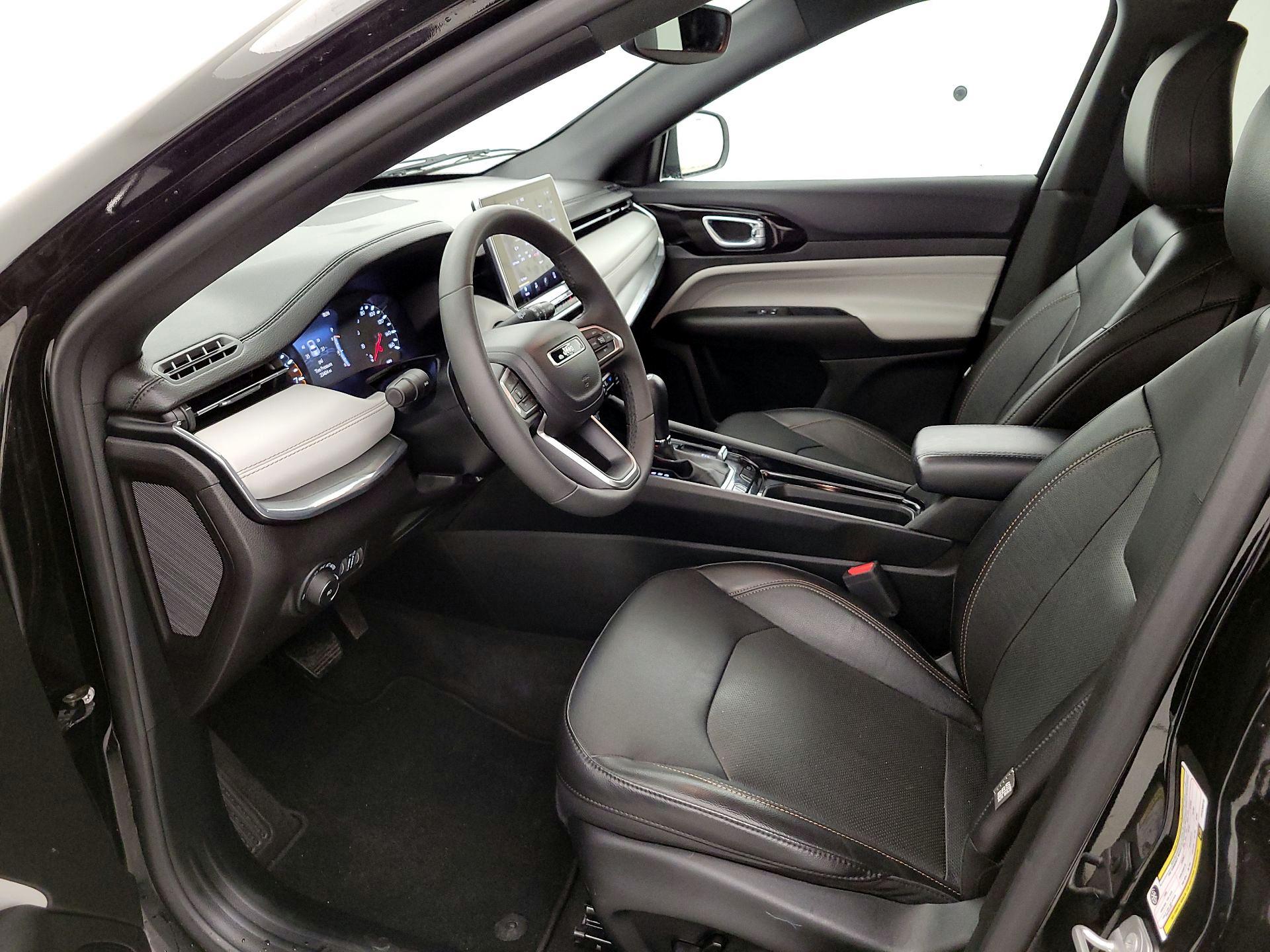 Thumbnail: 2023 Jeep Compass - 11