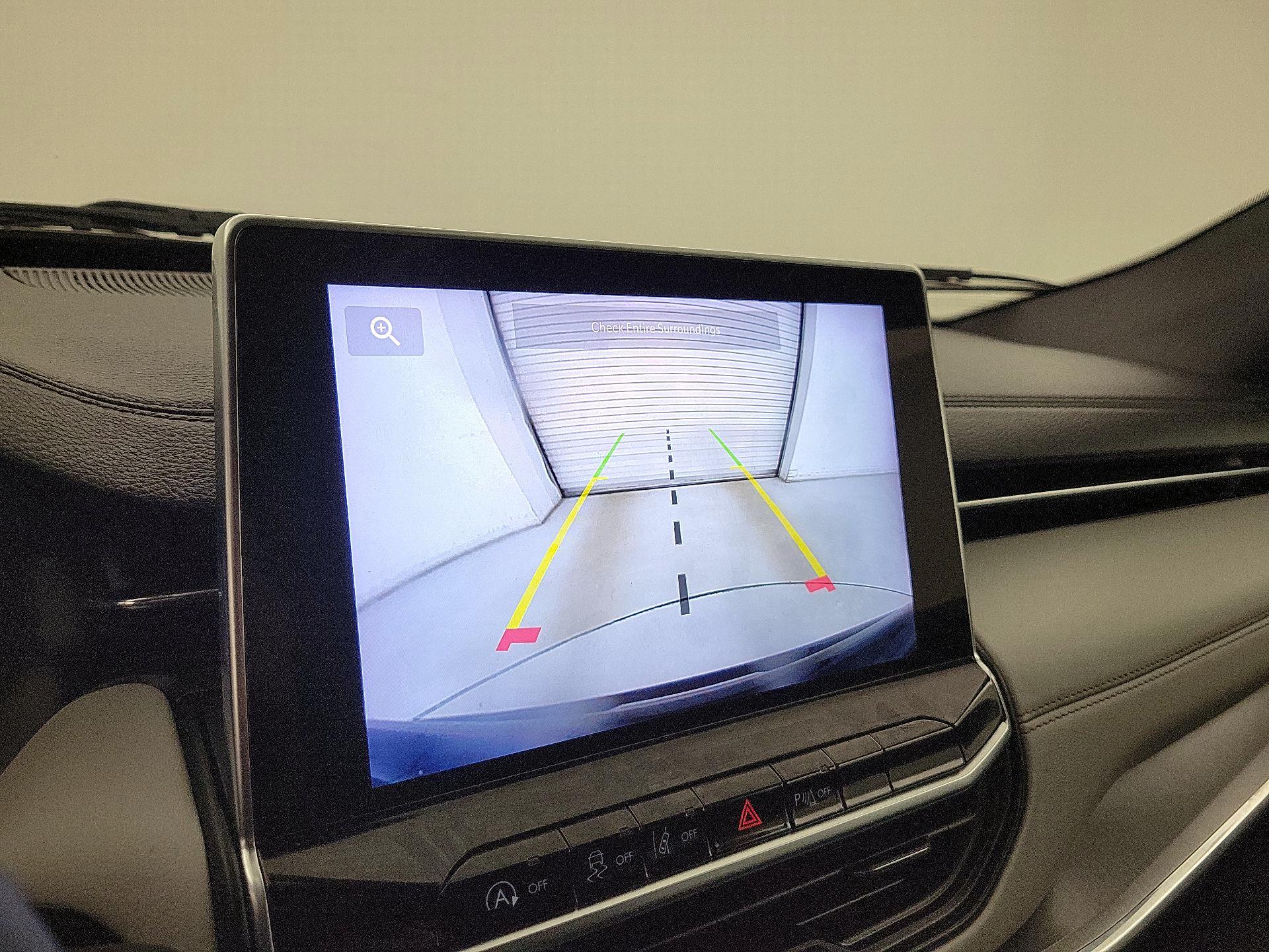 Thumbnail: 2023 Jeep Compass - 14