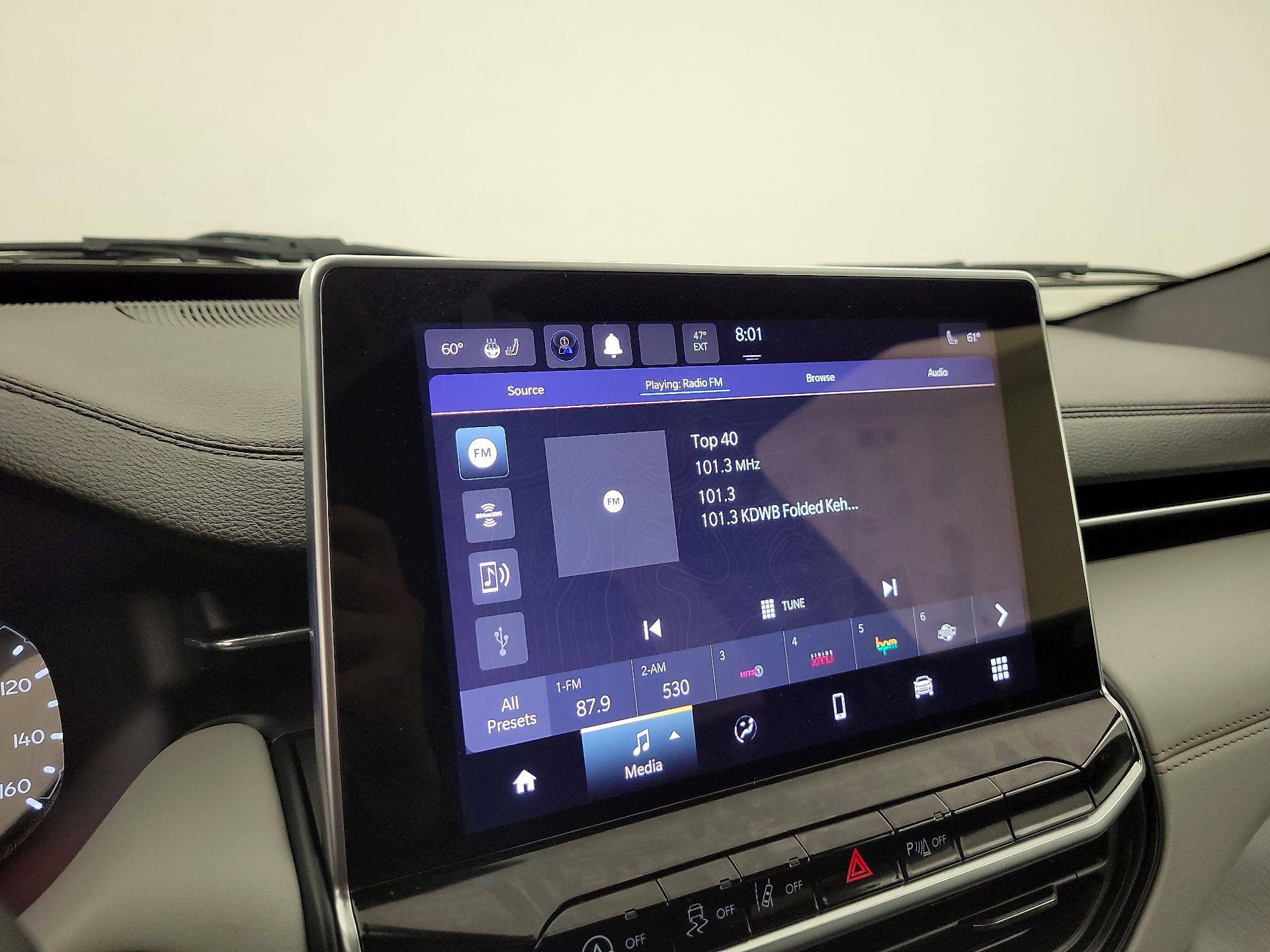 Thumbnail: 2023 Jeep Compass - 15