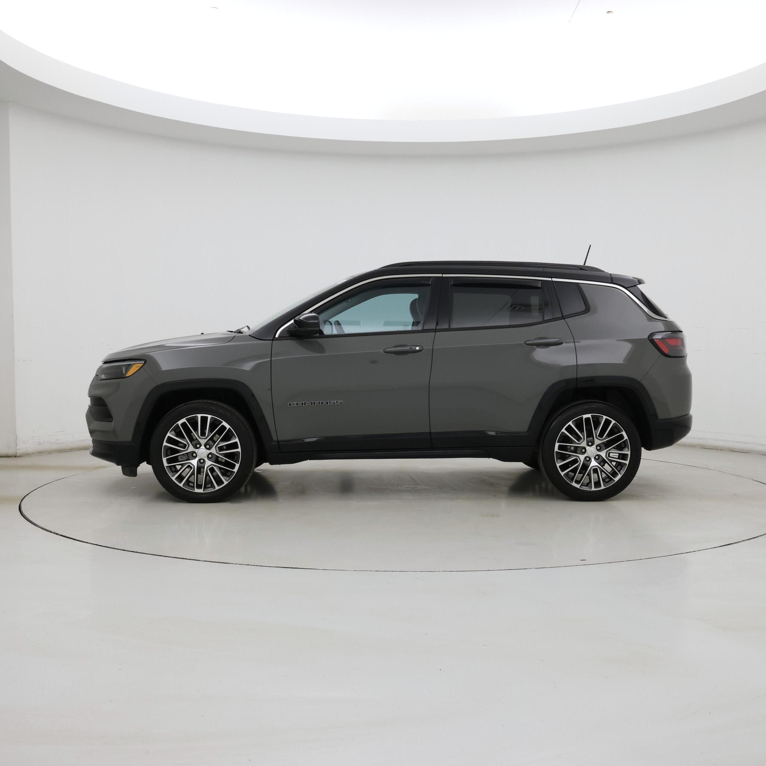 Thumbnail: 2022 Jeep Compass - 3