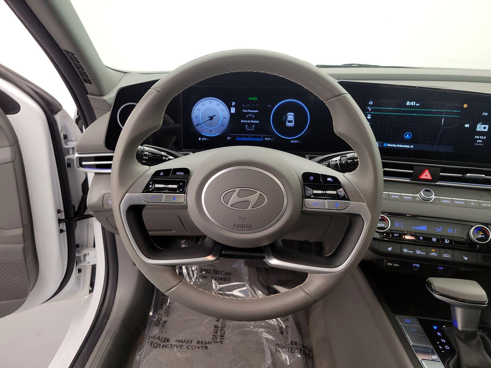 Thumbnail: 2025 Hyundai Elantra - 10