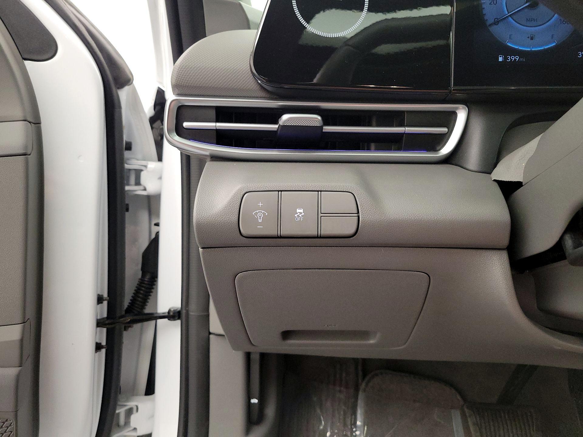 Thumbnail: 2025 Hyundai Elantra - 13