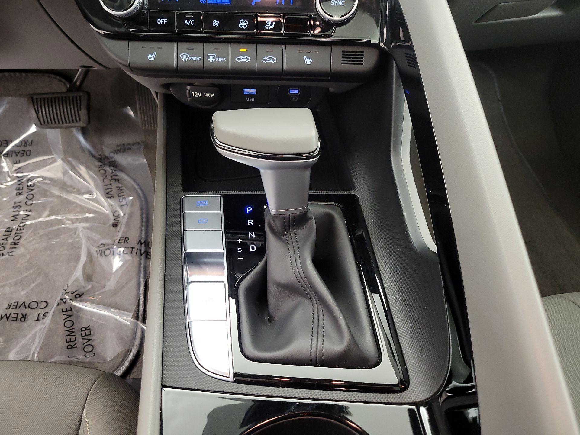 Thumbnail: 2025 Hyundai Elantra - 18