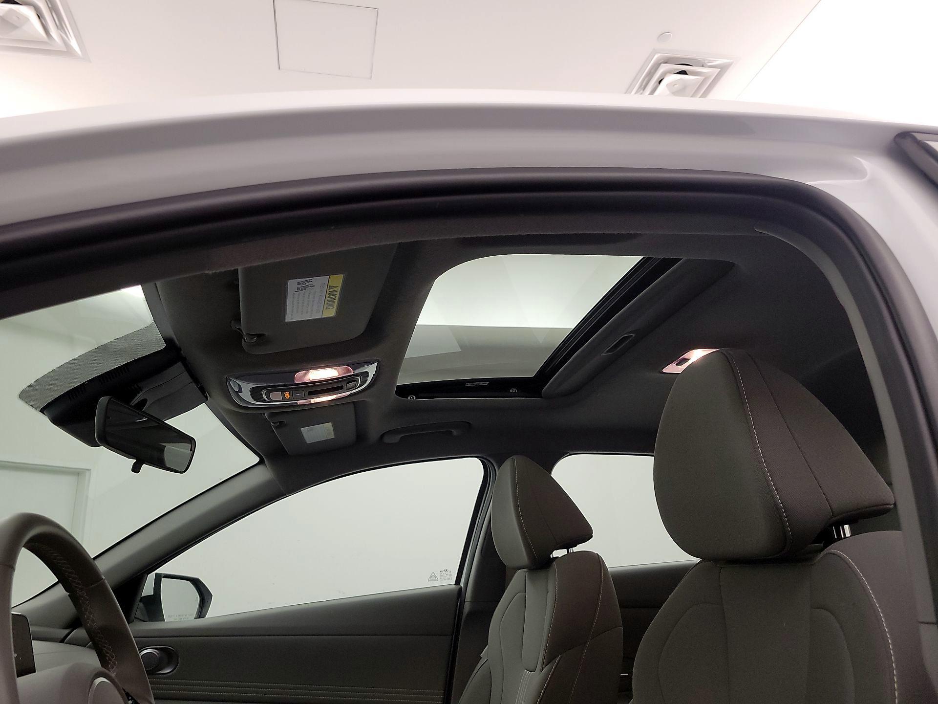 Thumbnail: 2025 Hyundai Elantra - 20