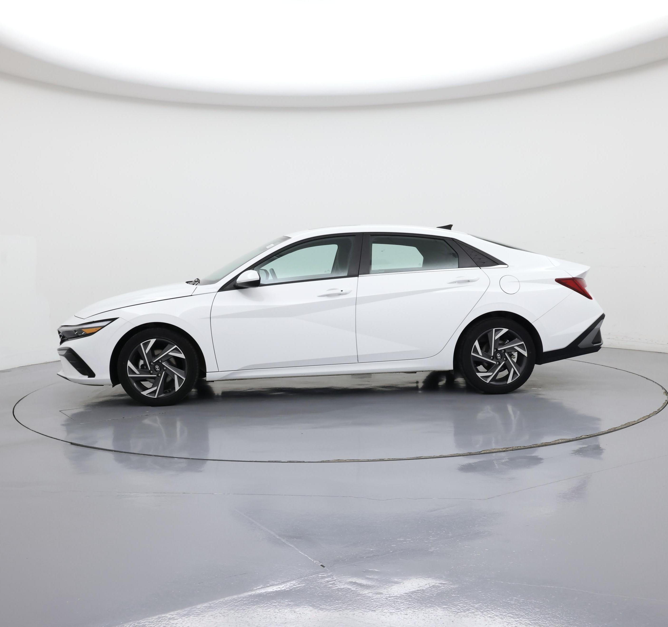 Thumbnail: 2025 Hyundai Elantra - 3