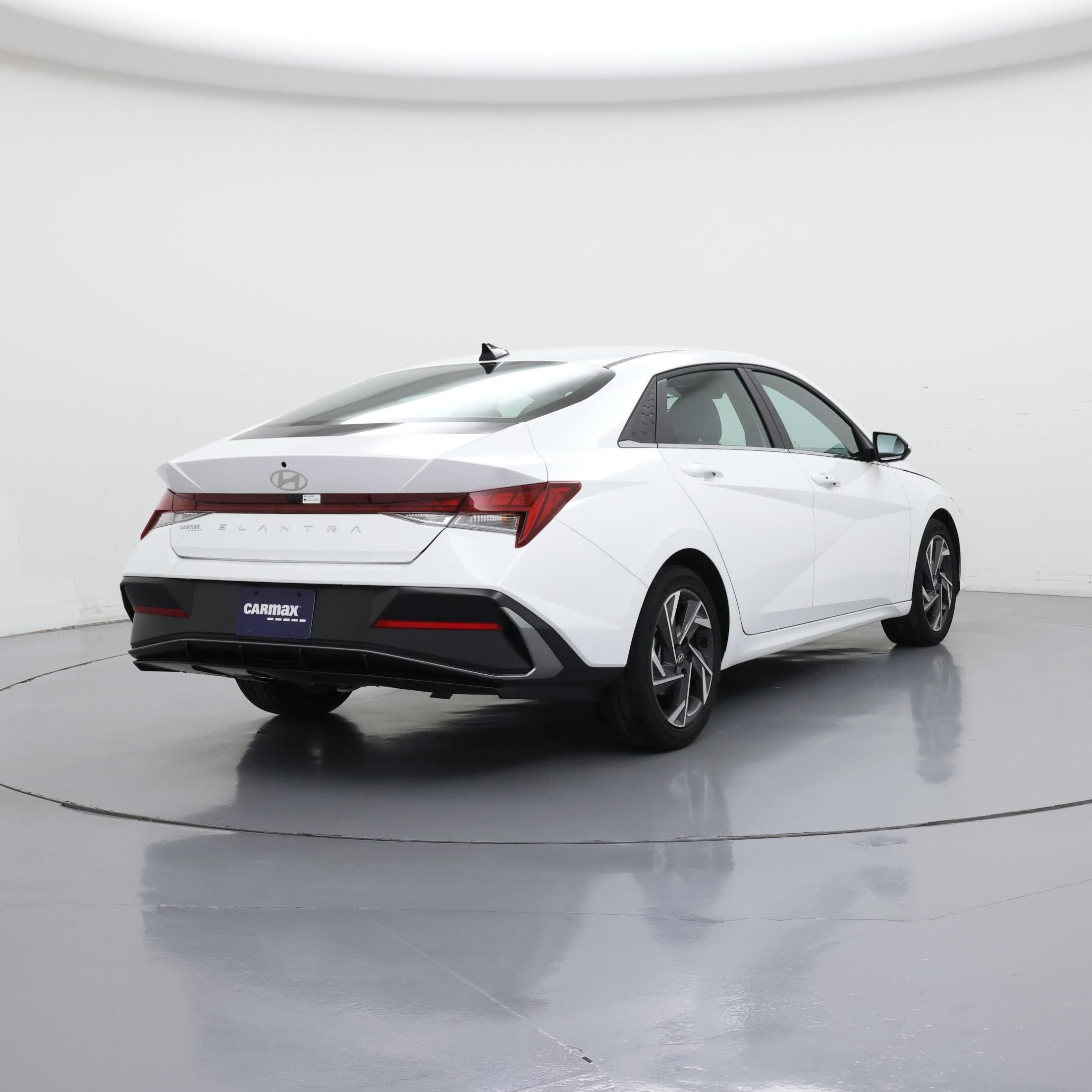 Thumbnail: 2025 Hyundai Elantra - 8