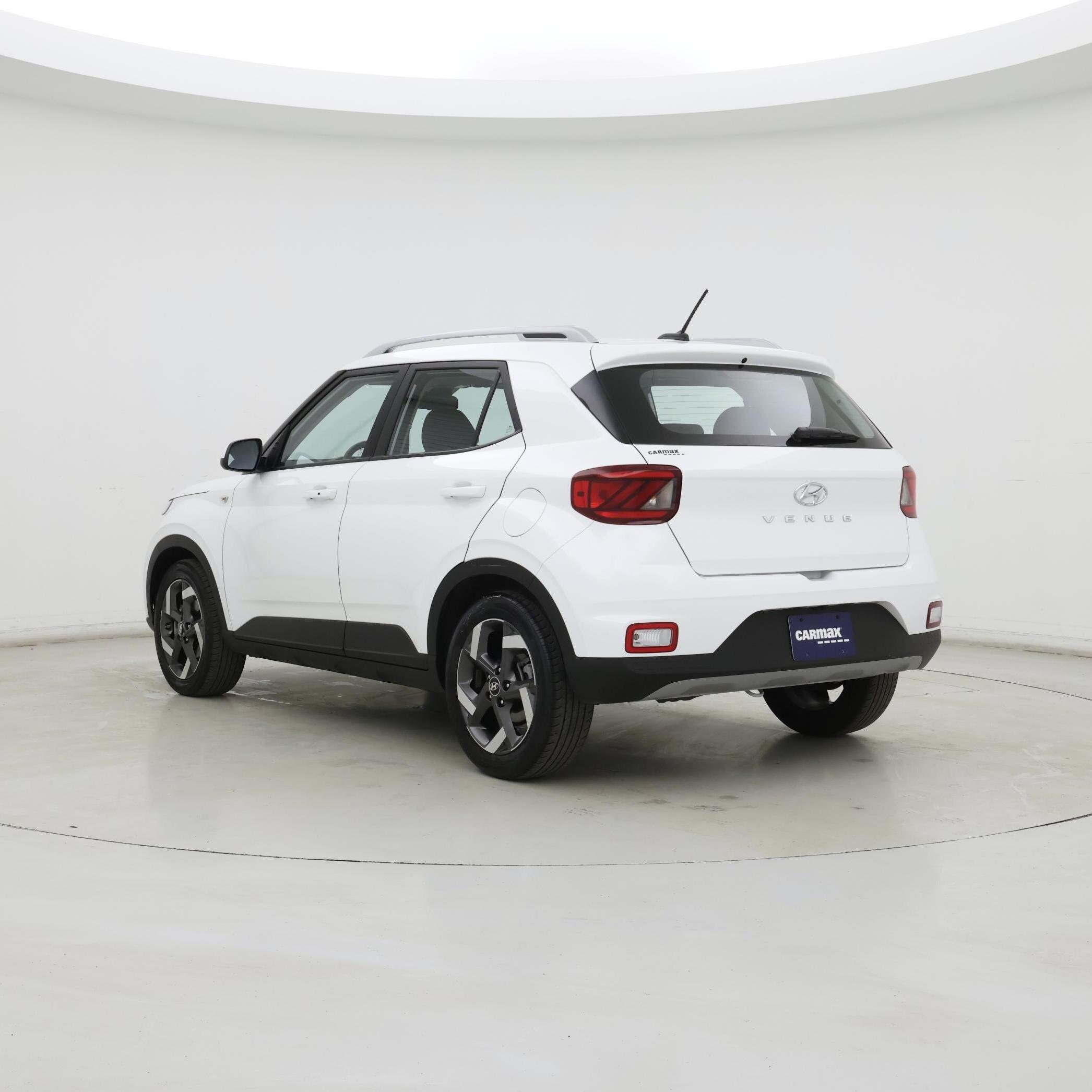 Thumbnail: 2025 Hyundai Venue - 2