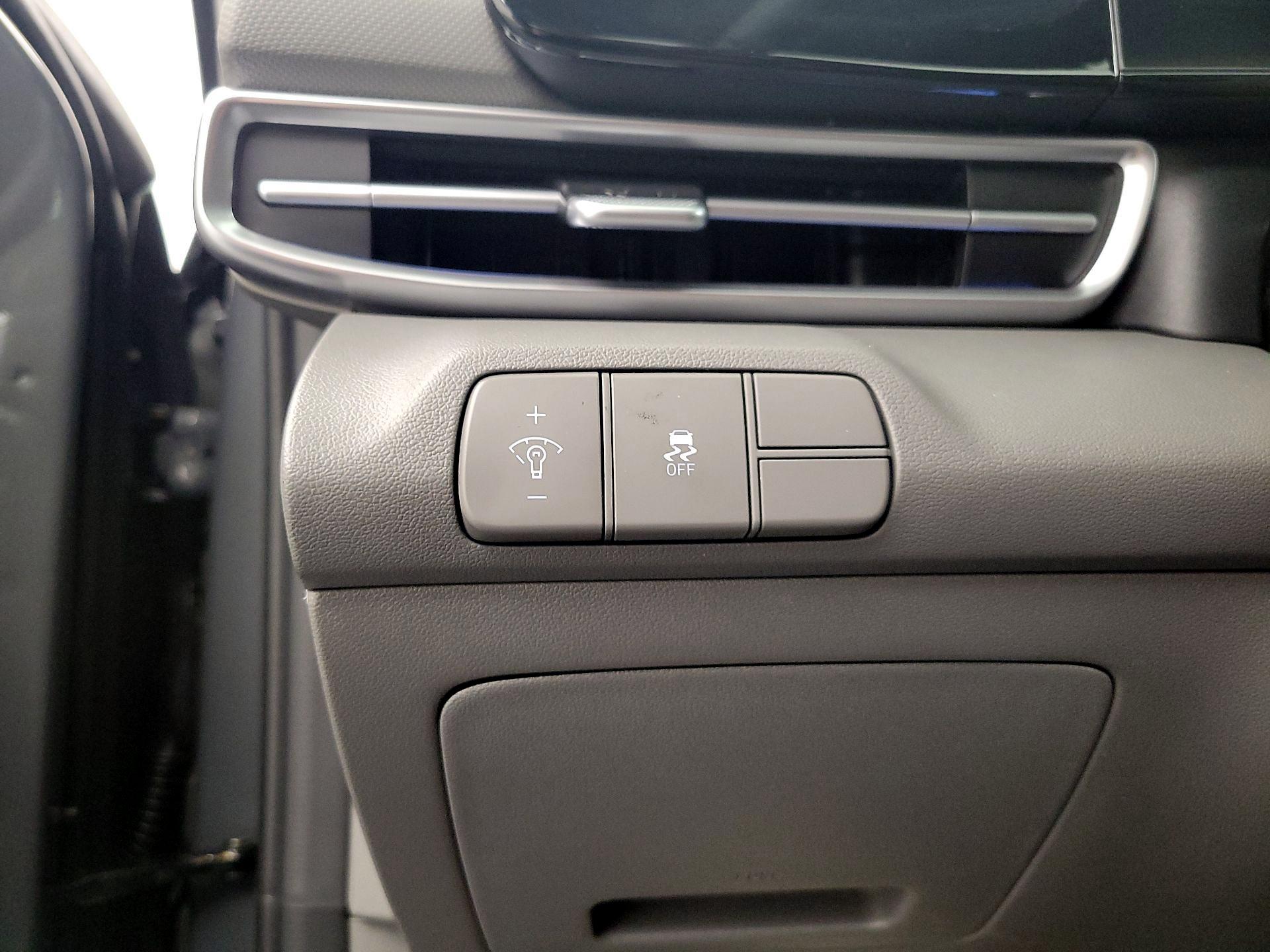 Thumbnail: 2025 Hyundai Elantra - 13