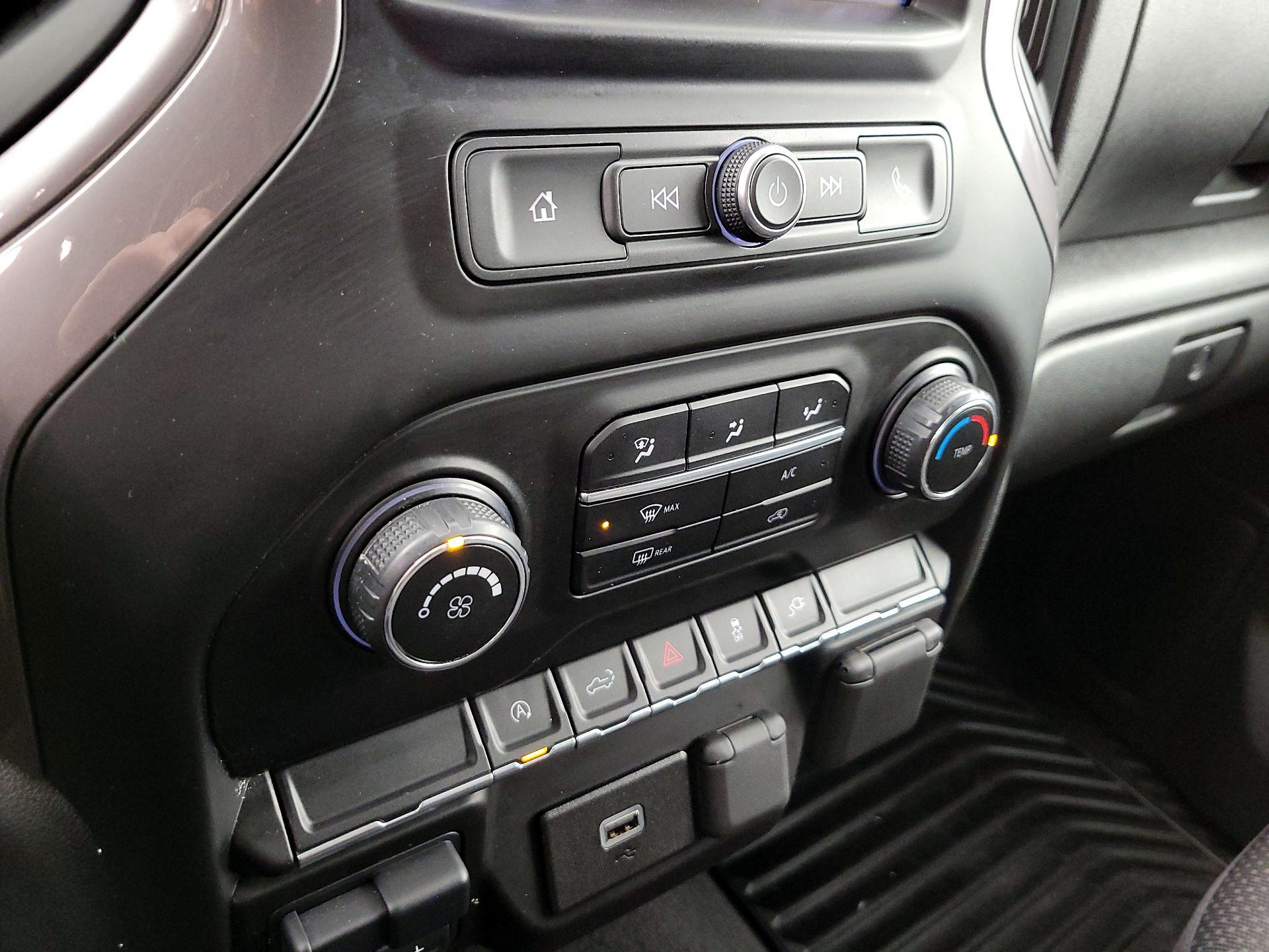 Thumbnail: 2020 Chevrolet Silverado 1500 - 17