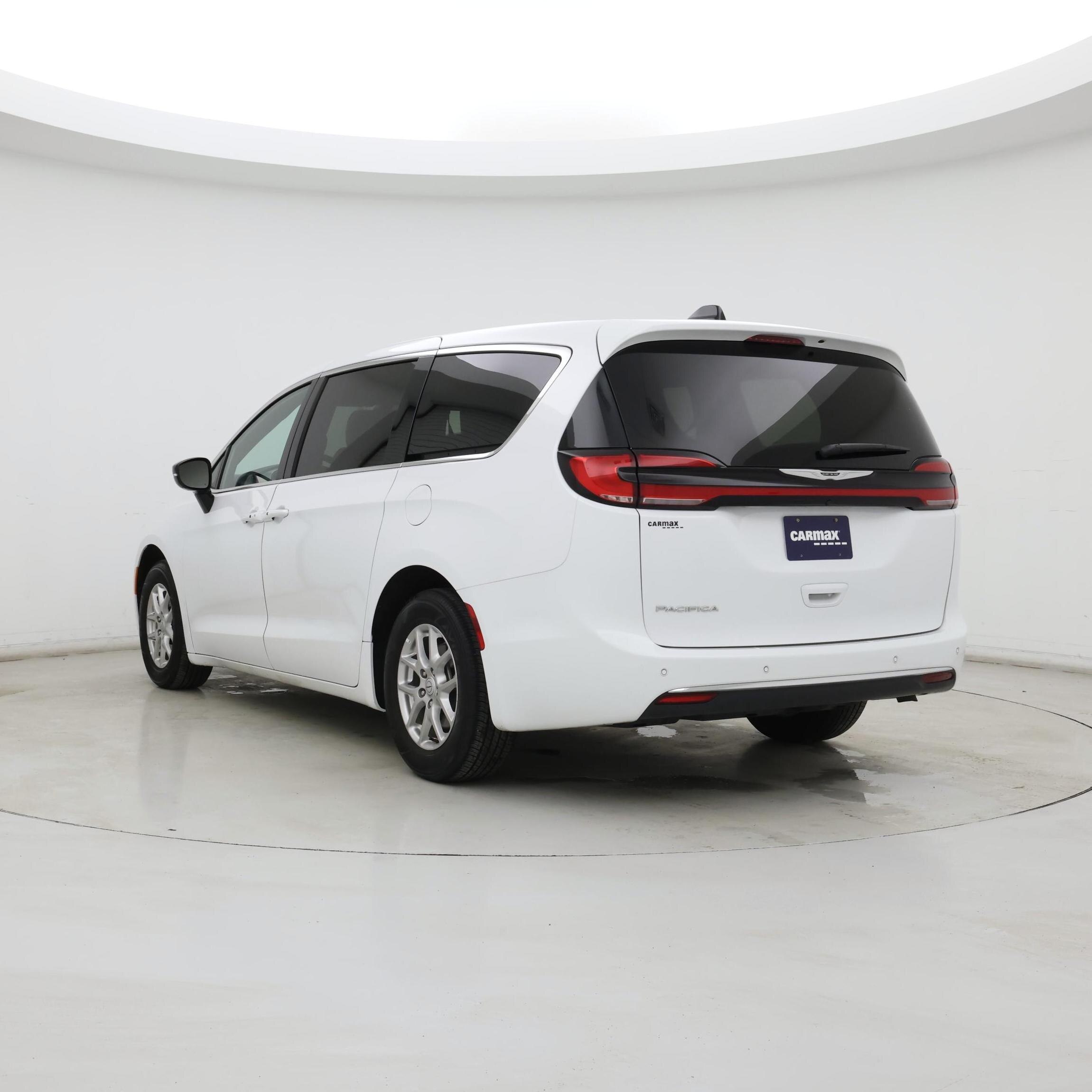 Thumbnail: 2025 Chrysler Pacifica - 2