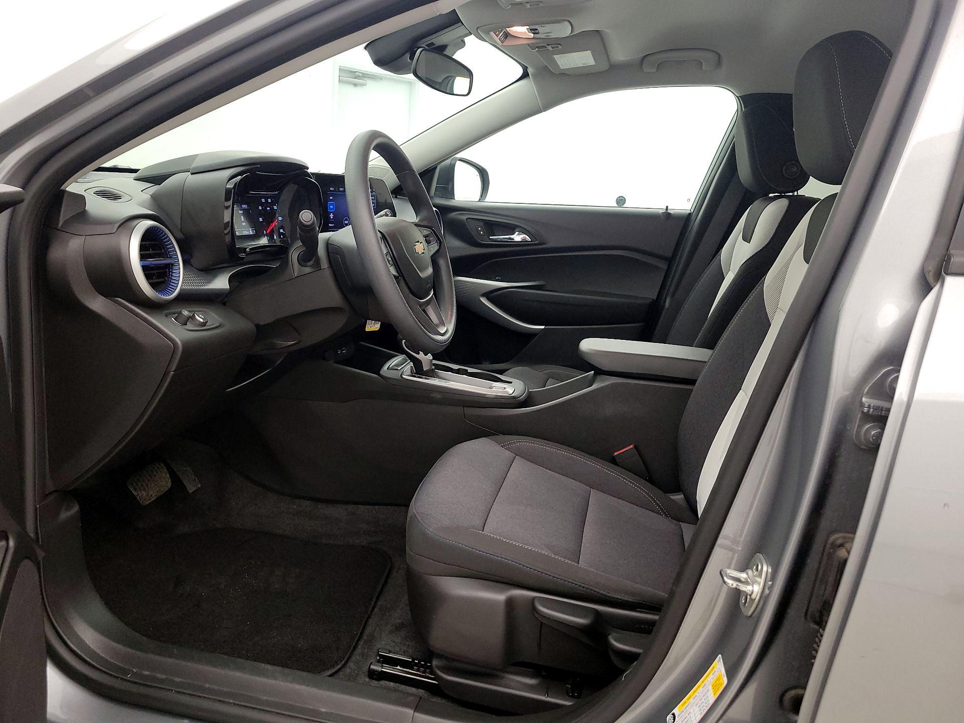 Thumbnail: 2024 Chevrolet Trax - 11