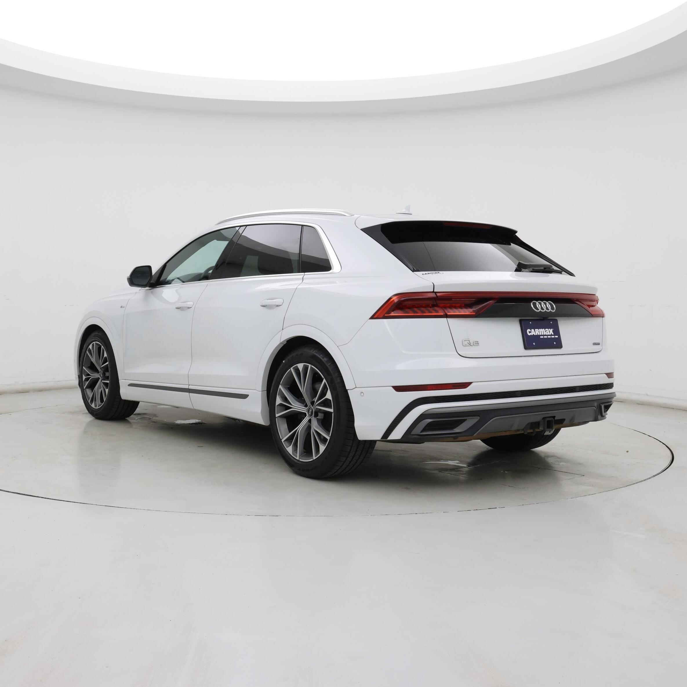 Thumbnail: 2021 Audi Q8 - 2