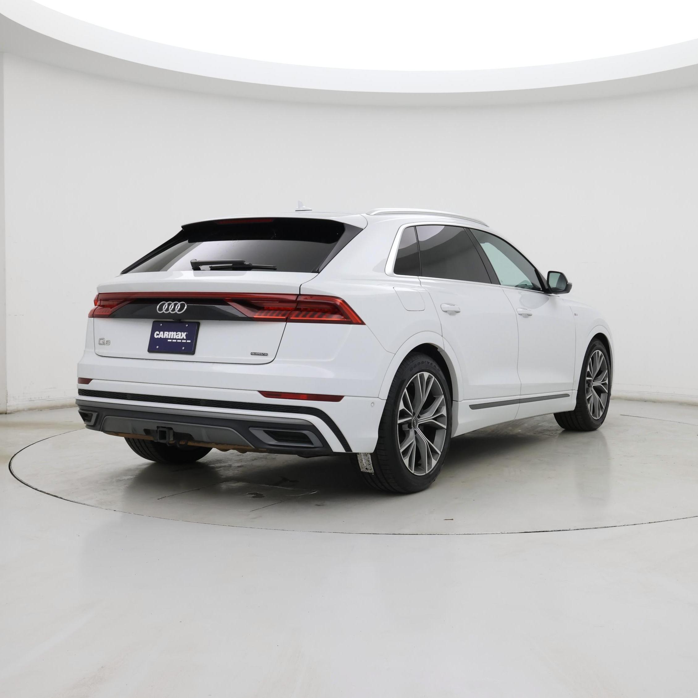 Thumbnail: 2021 Audi Q8 - 8