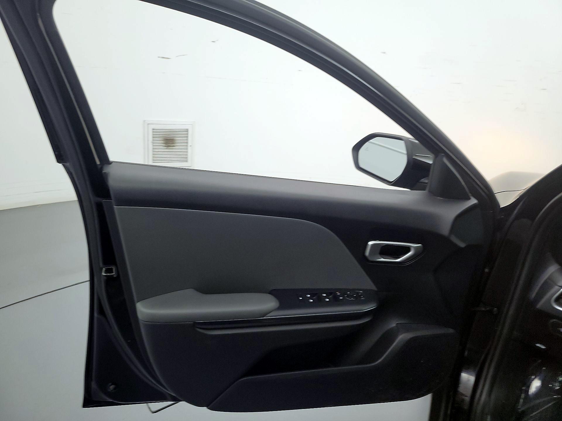 Thumbnail: 2025 Kia K4 - 12