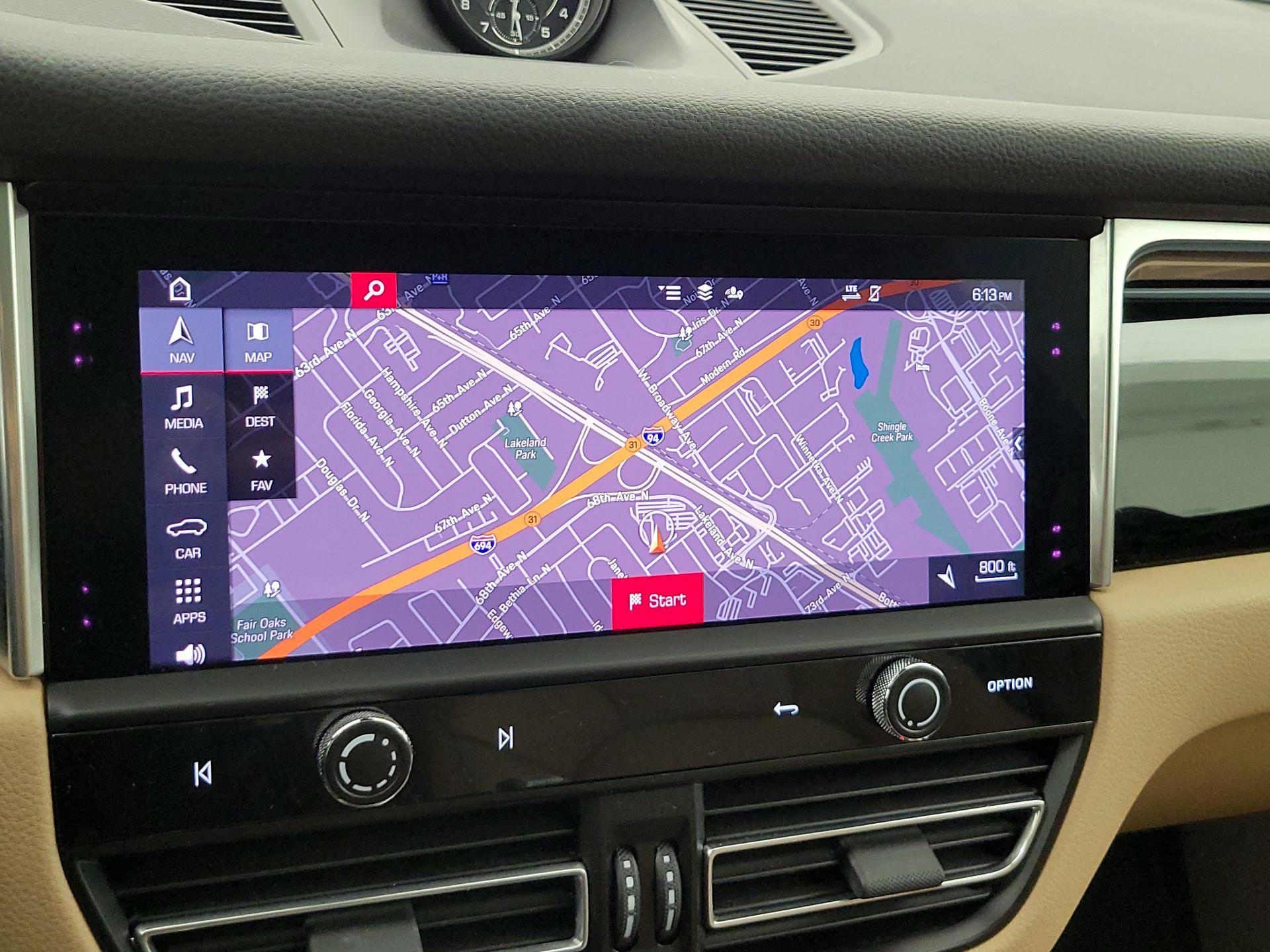 Thumbnail: 2022 Porsche Macan - 14