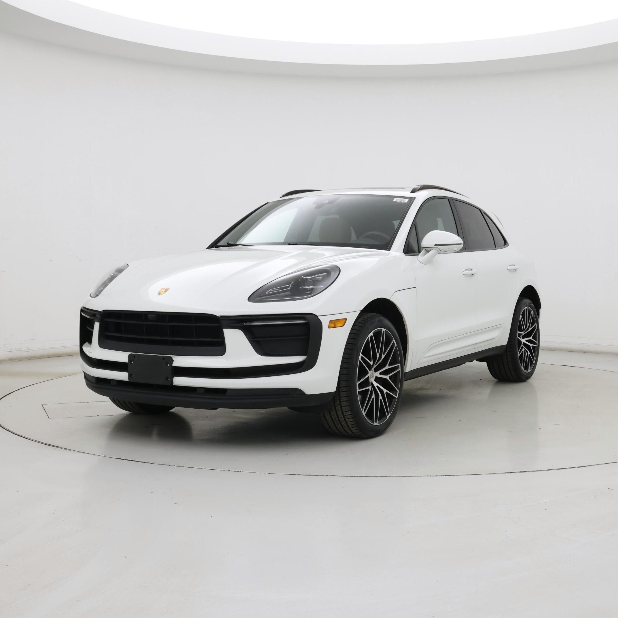 Thumbnail: 2022 Porsche Macan - 4