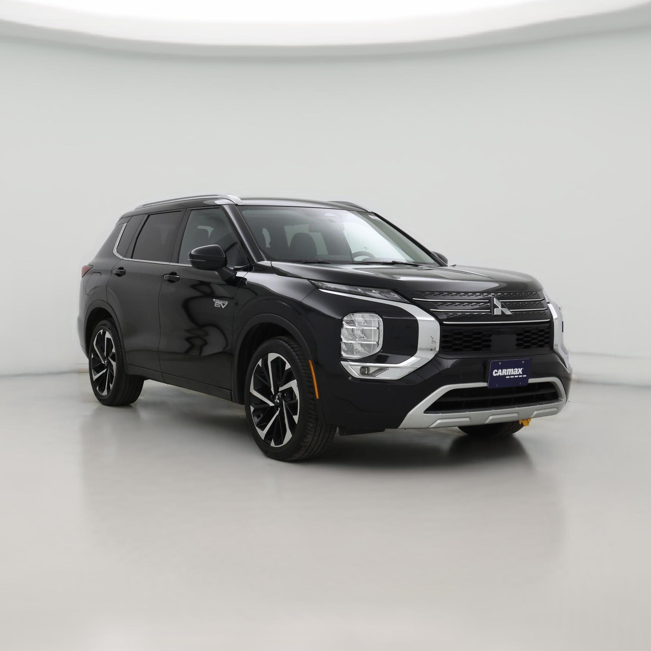 Thumbnail: 2023 Mitsubishi Outlander - 1