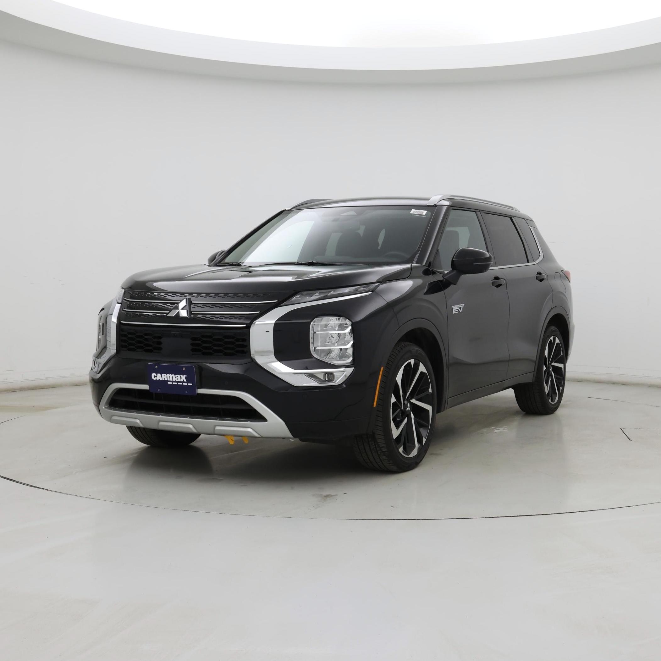 Thumbnail: 2023 Mitsubishi Outlander - 4