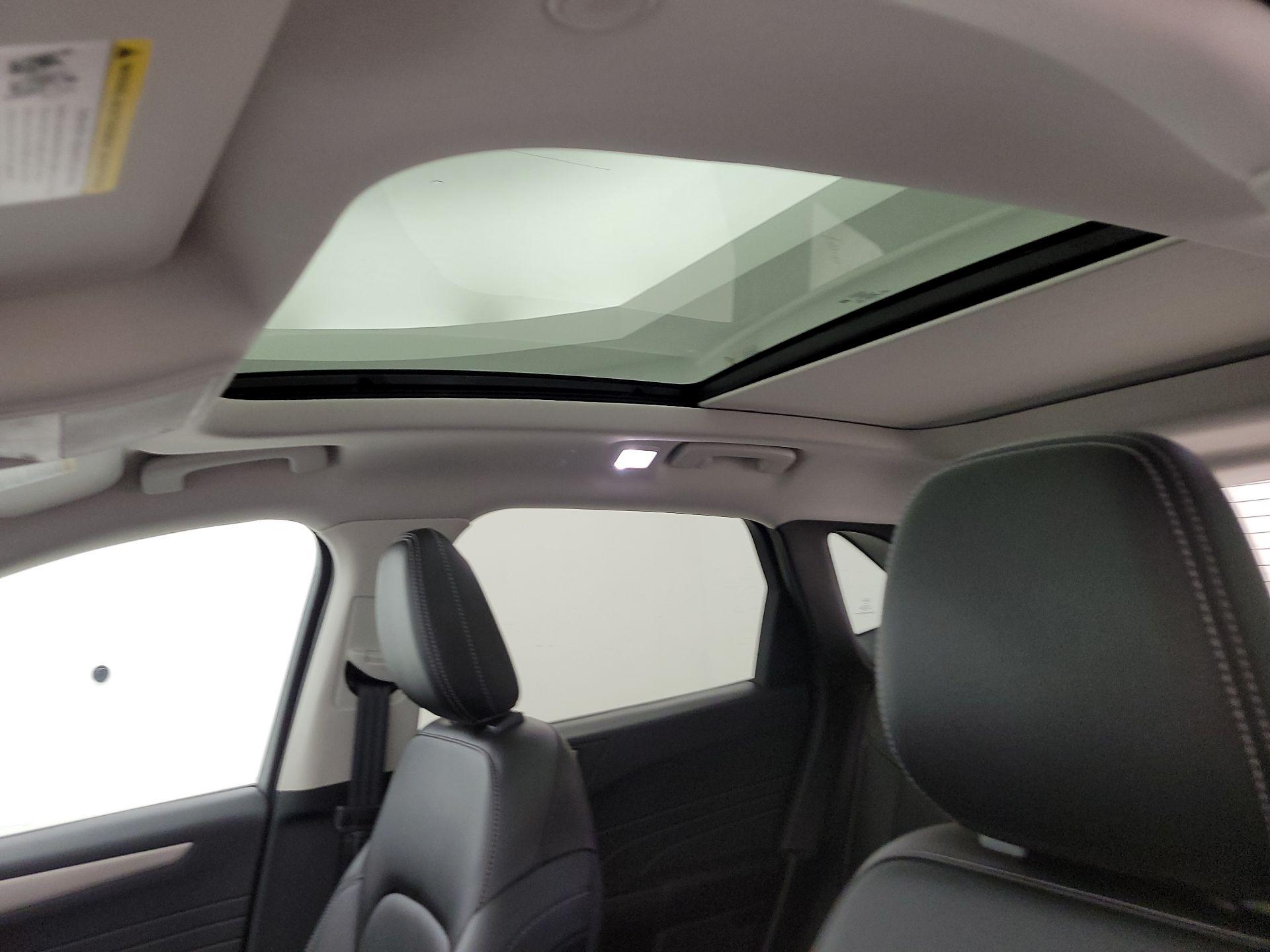 Thumbnail: 2022 Ford Escape - 20