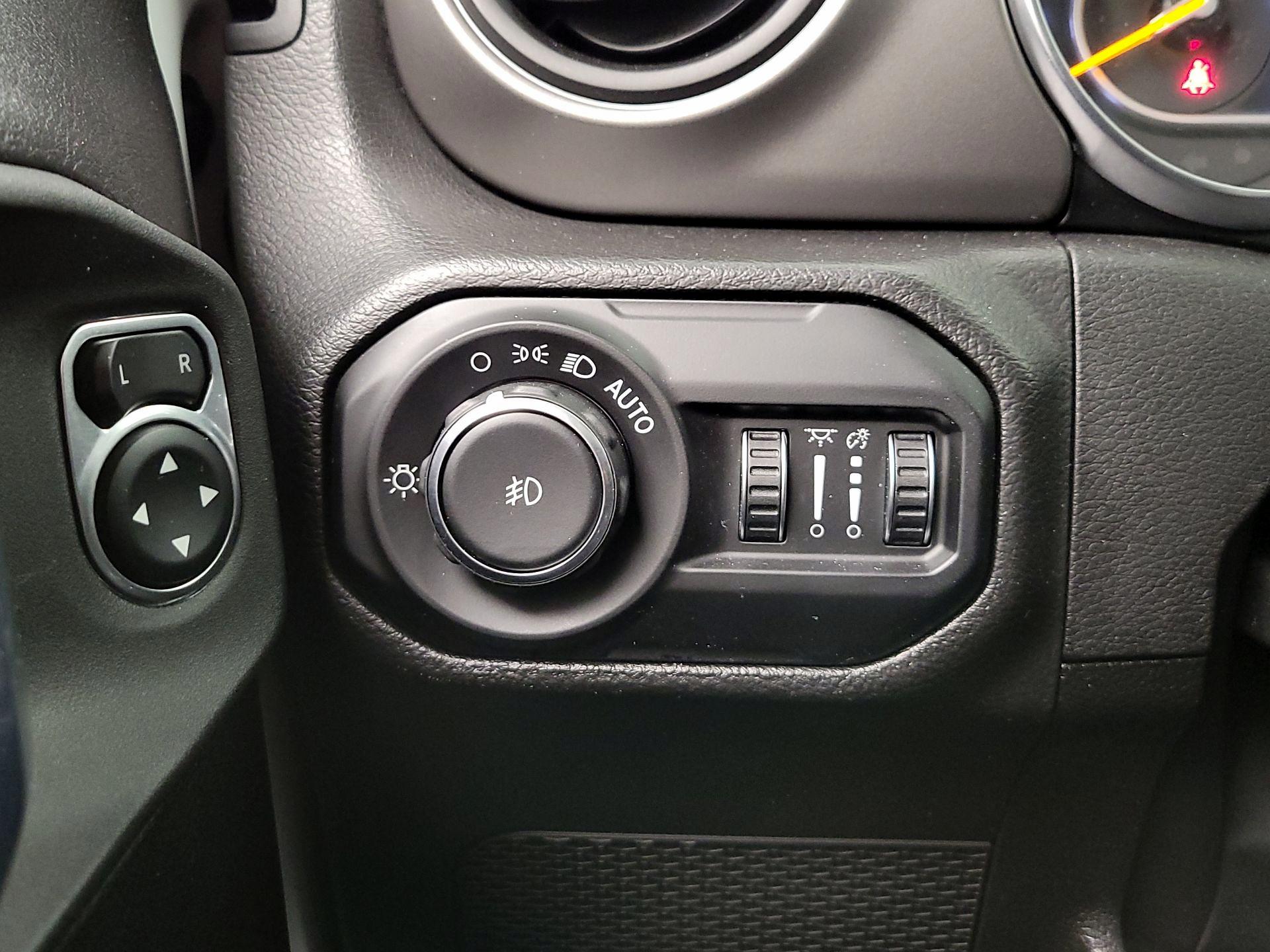 Thumbnail: 2022 Jeep Wrangler - 13