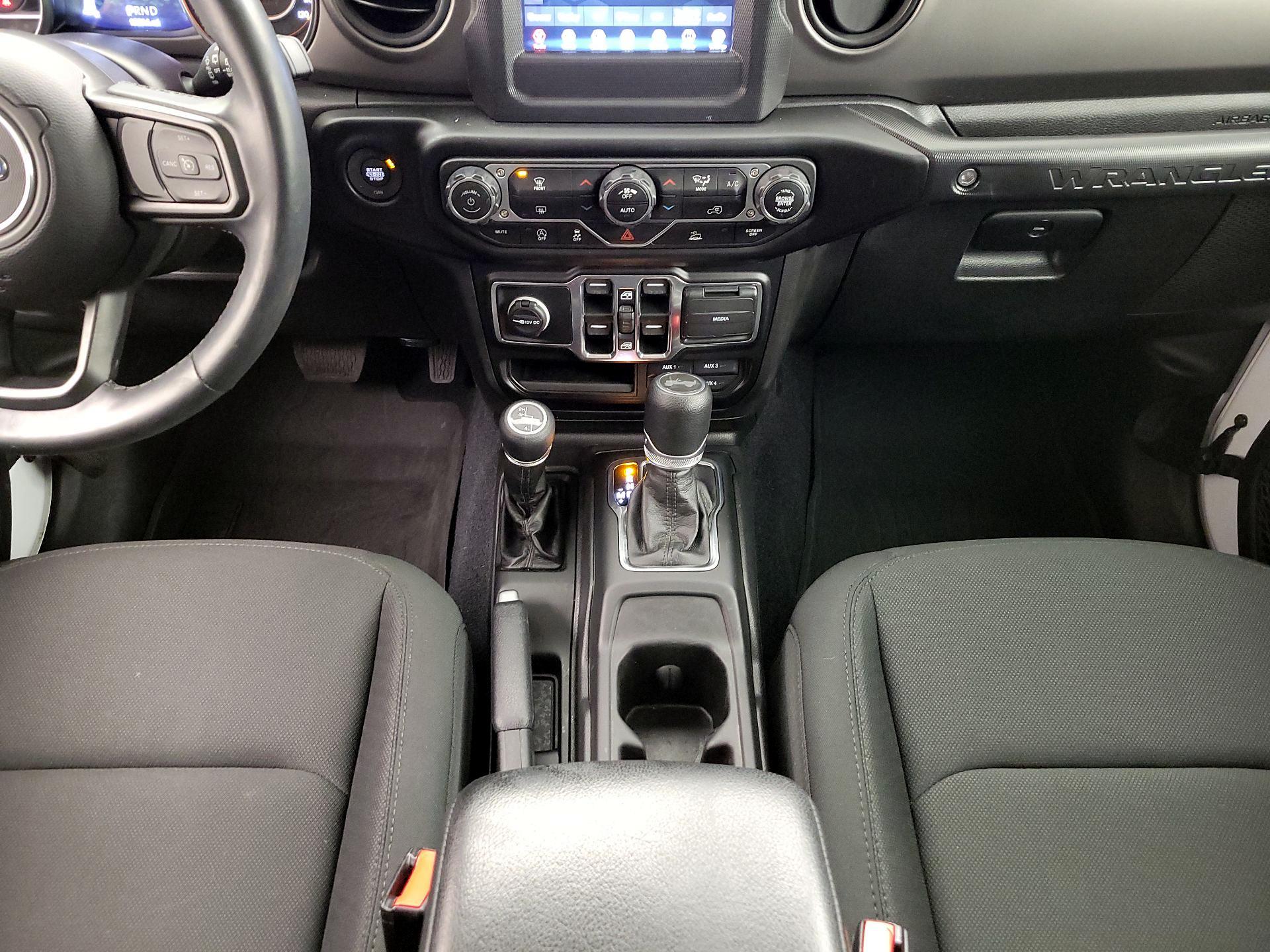 Thumbnail: 2022 Jeep Wrangler - 17