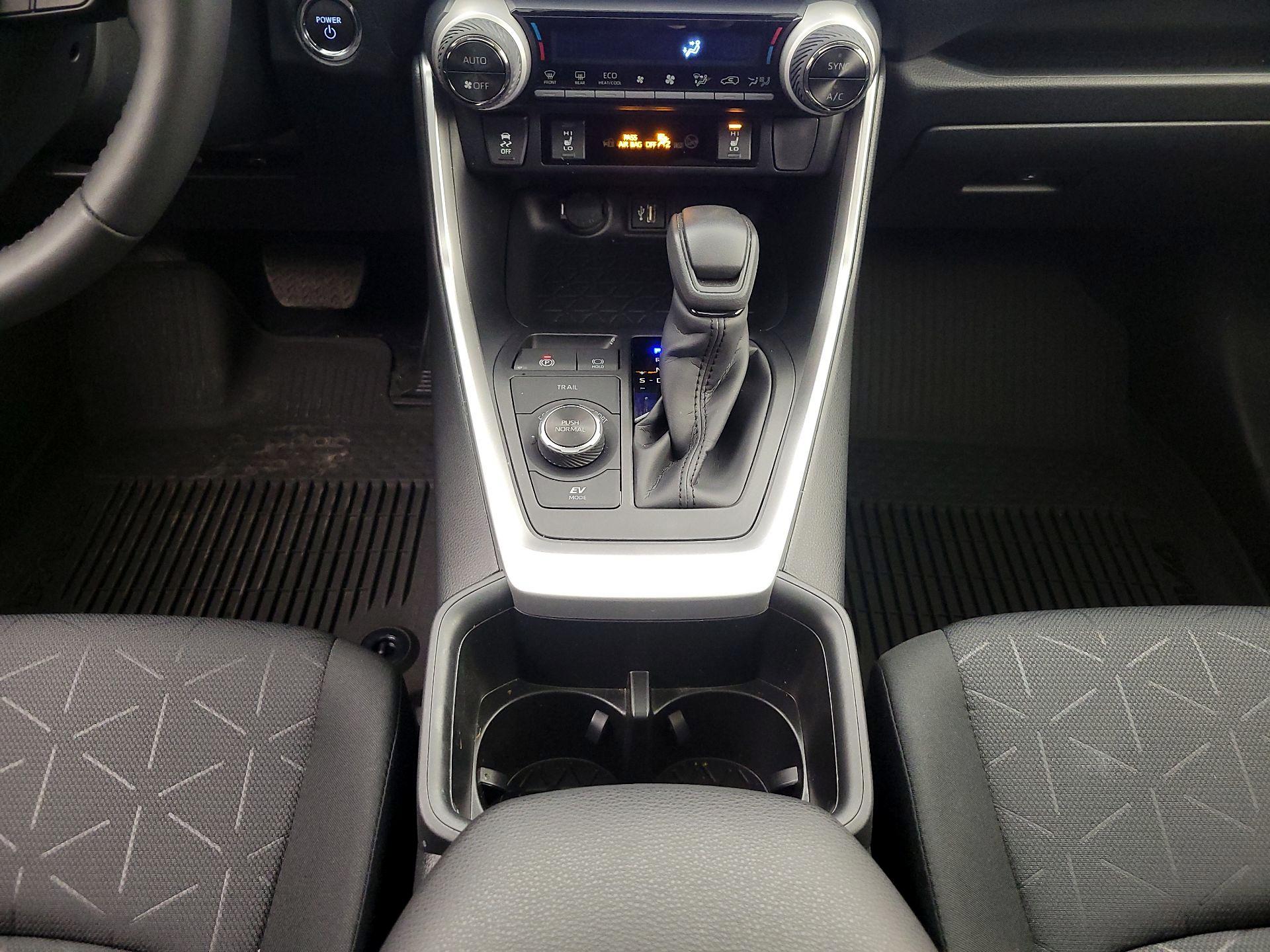 Thumbnail: 2025 Toyota RAV4 - 18