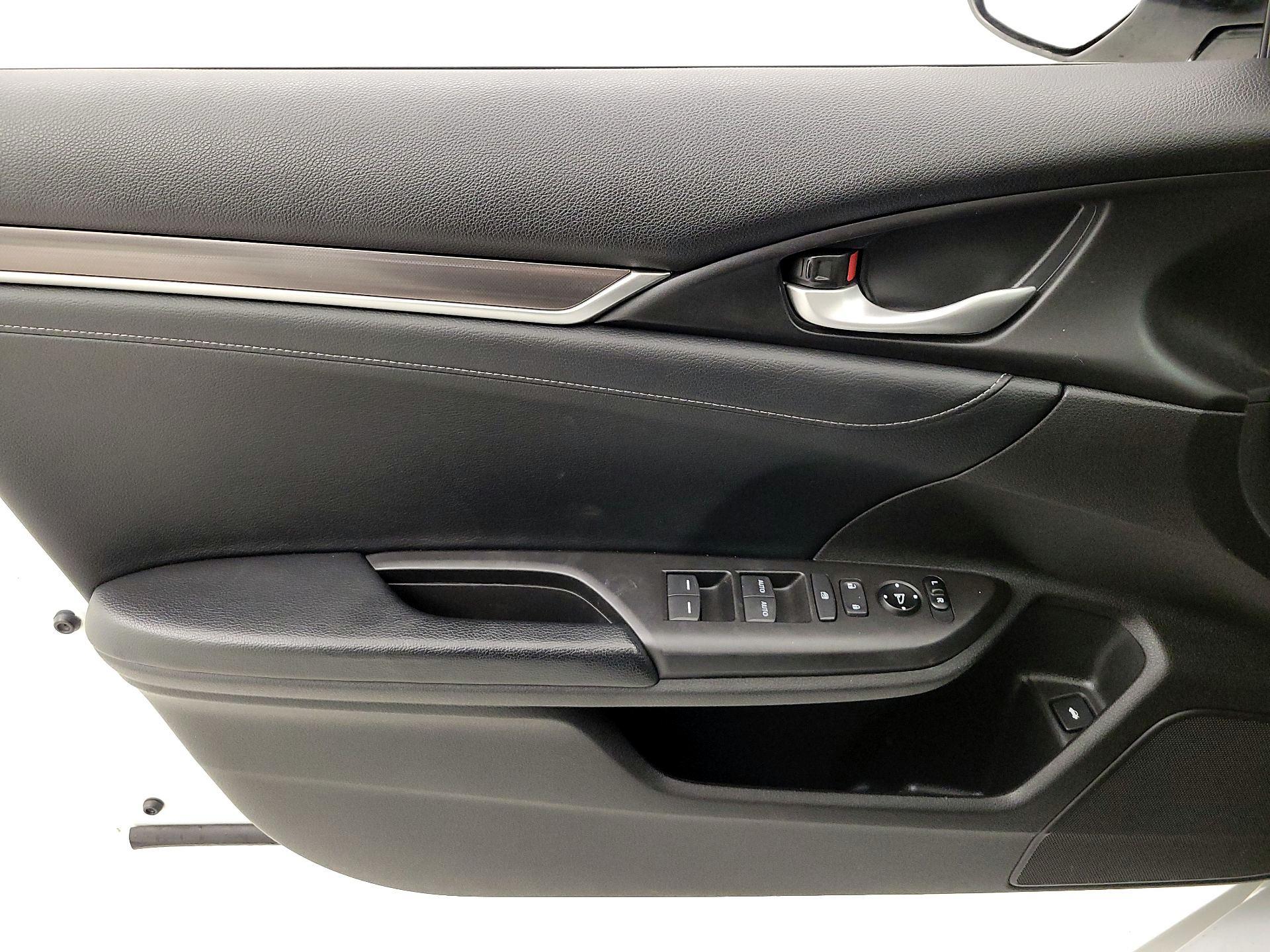 Thumbnail: 2019 Honda Civic - 12