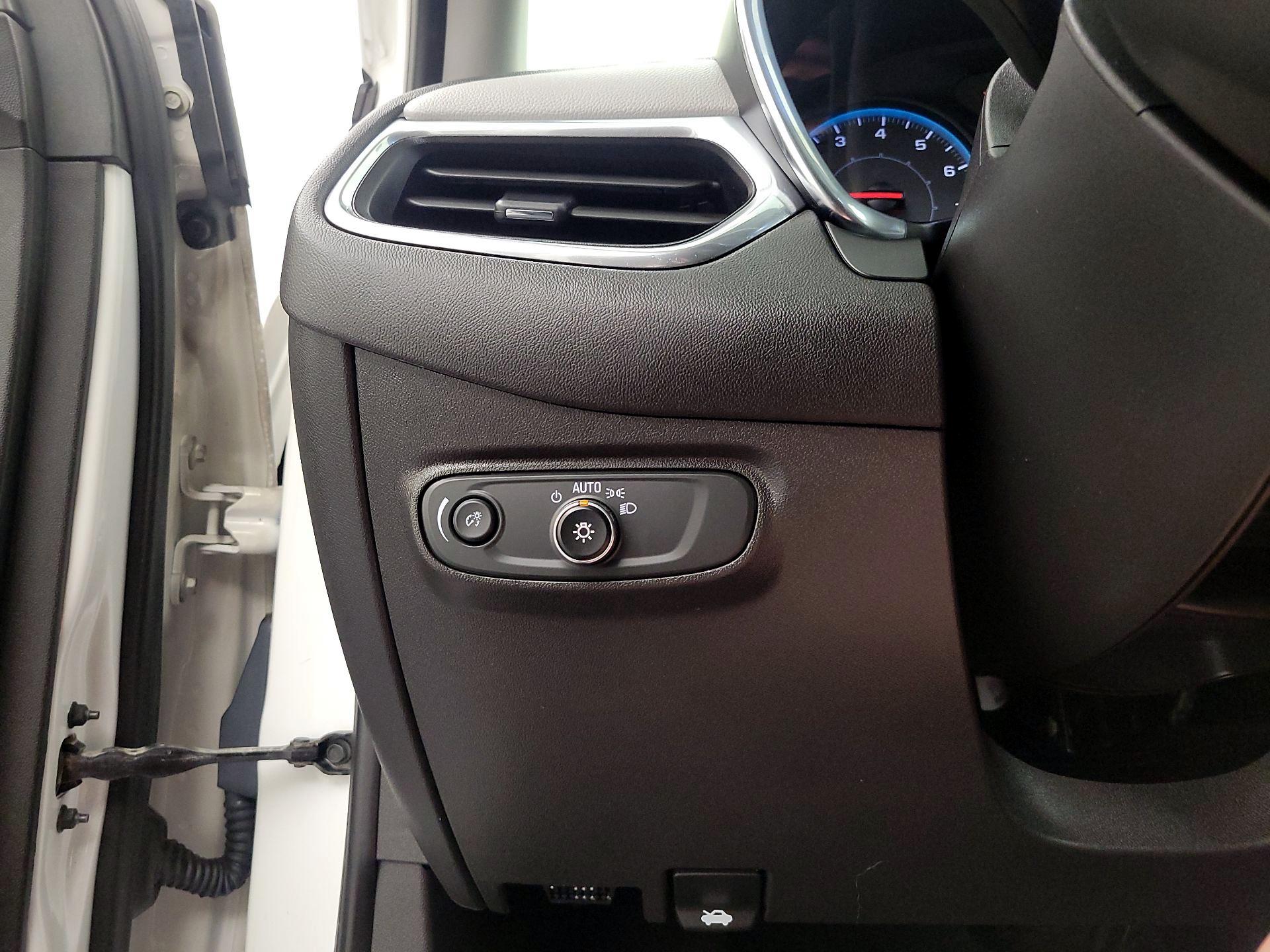 Thumbnail: 2020 Chevrolet Equinox - 13