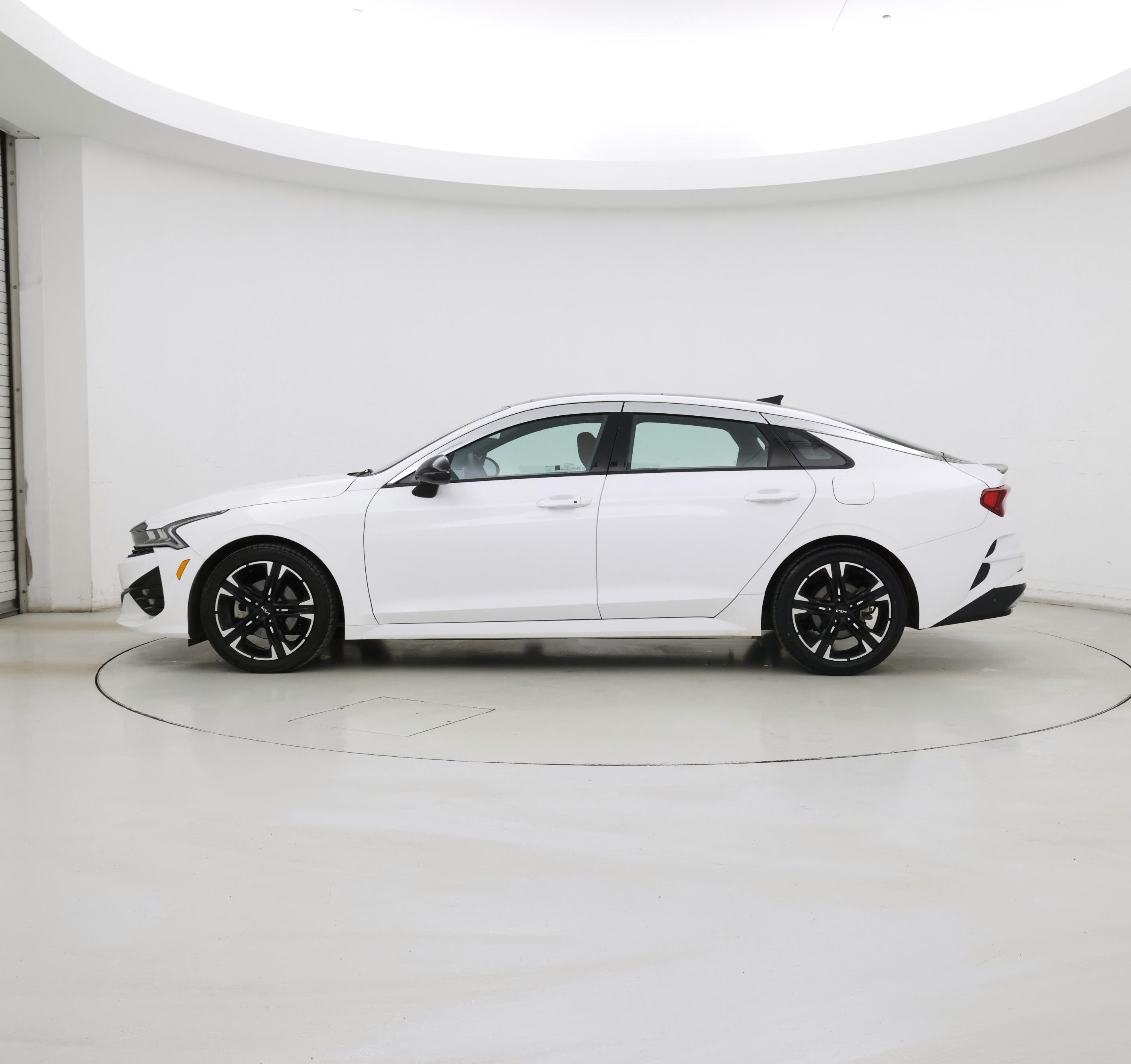 Thumbnail: 2023 Kia K5 - 3