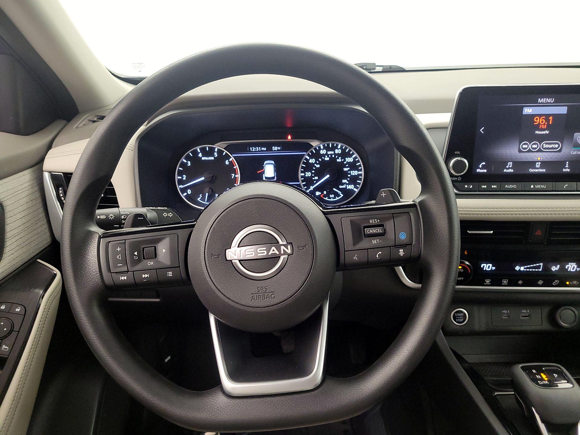 Thumbnail: 2022 Nissan Rogue - 10