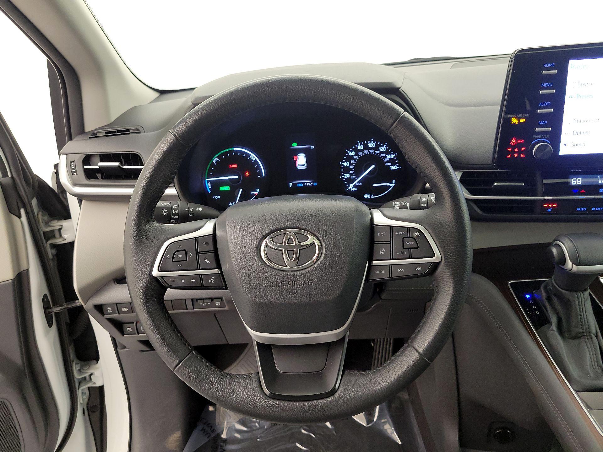 Thumbnail: 2024 Toyota Sienna - 10