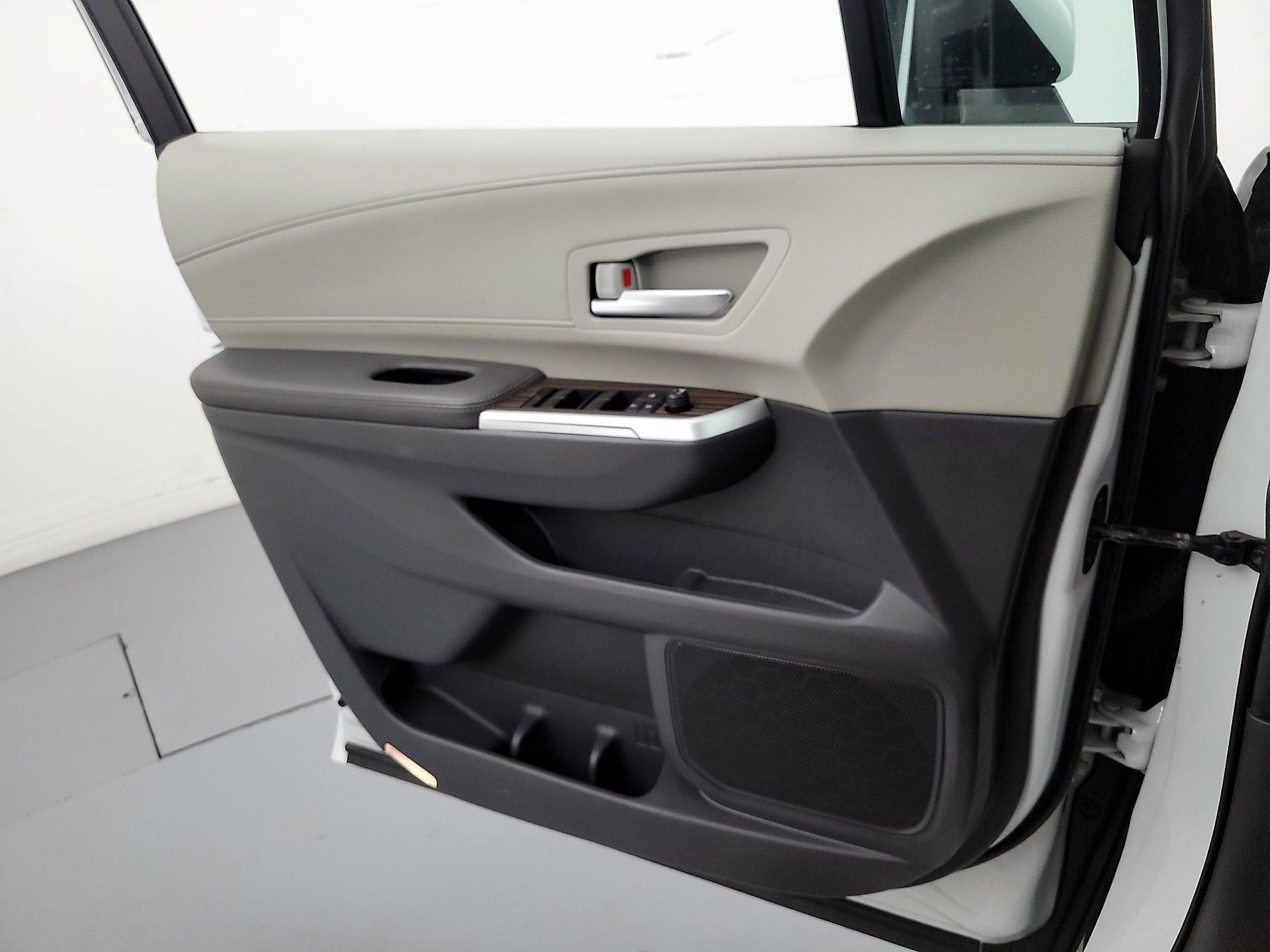 Thumbnail: 2024 Toyota Sienna - 12