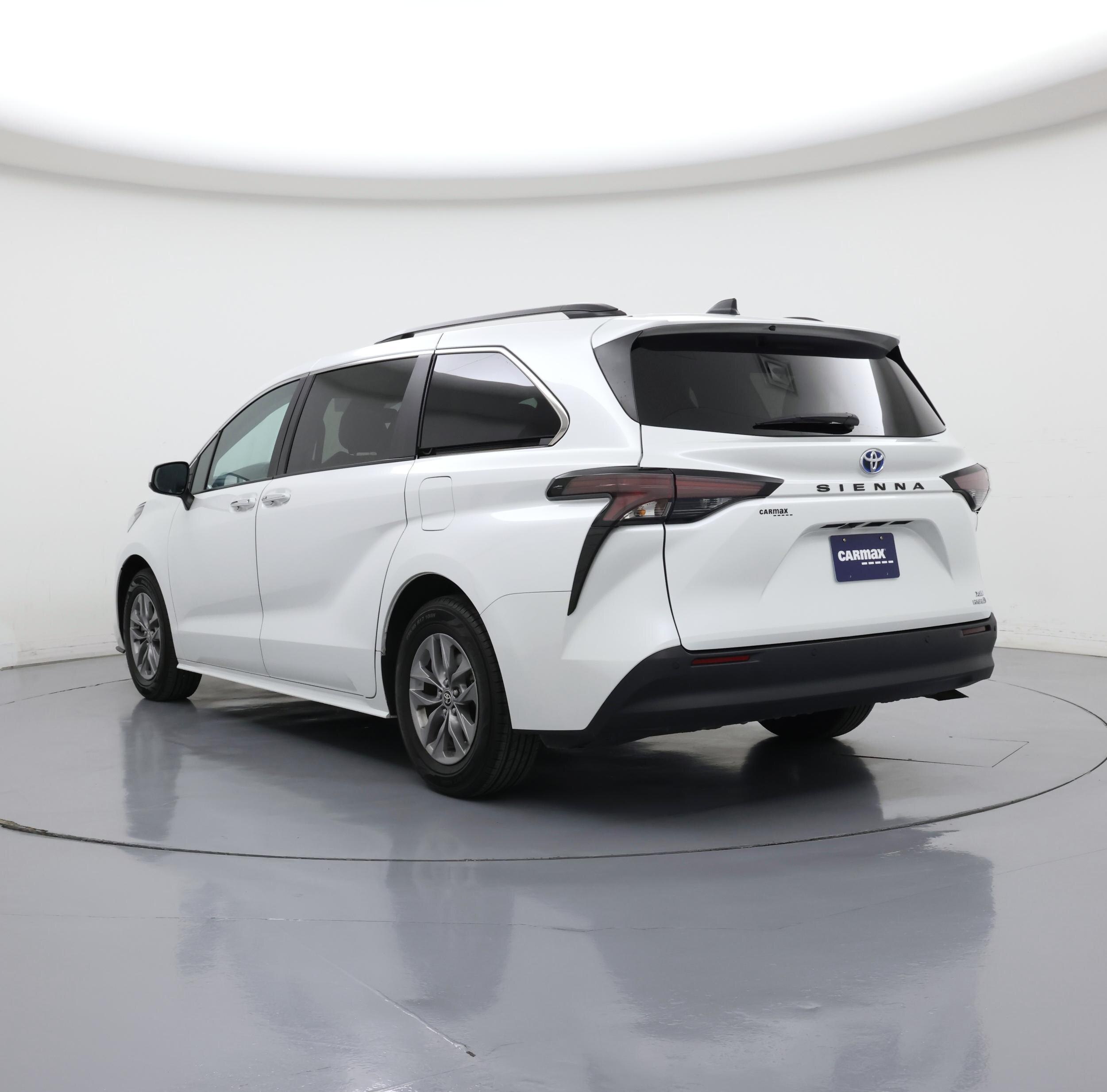 Thumbnail: 2024 Toyota Sienna - 4