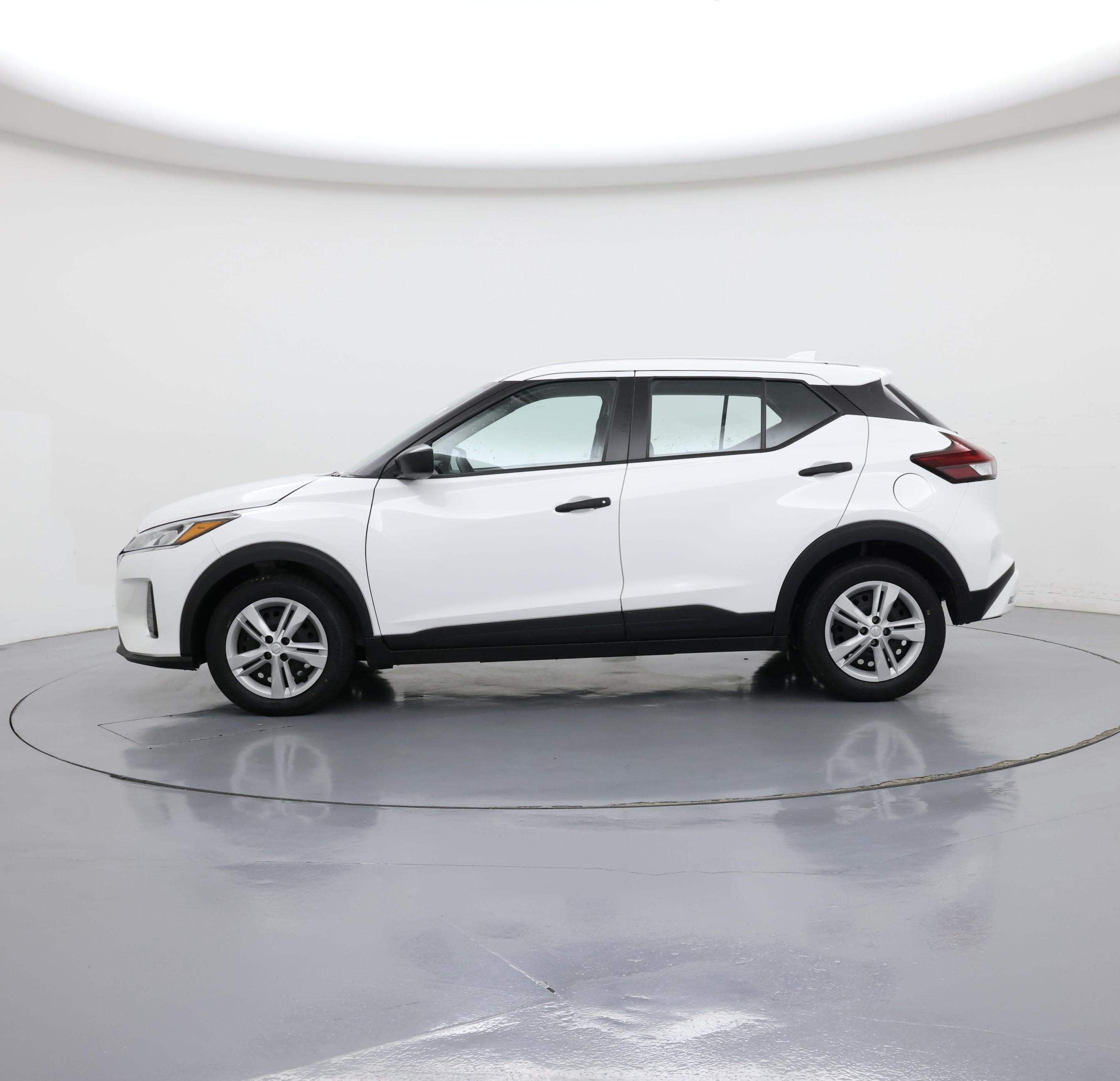 Thumbnail: 2024 Nissan Kicks - 3