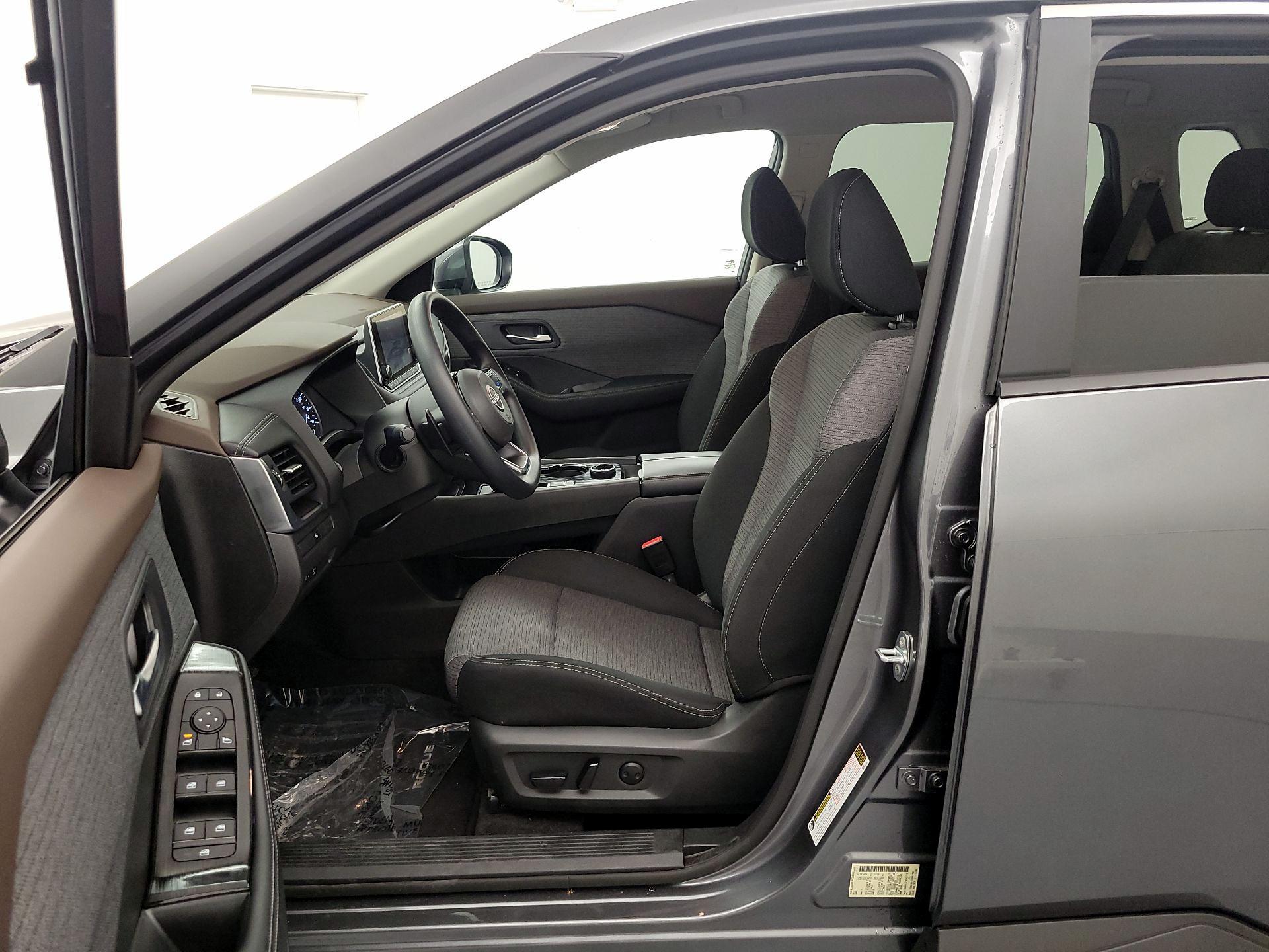 Thumbnail: 2023 Nissan Rogue - 11