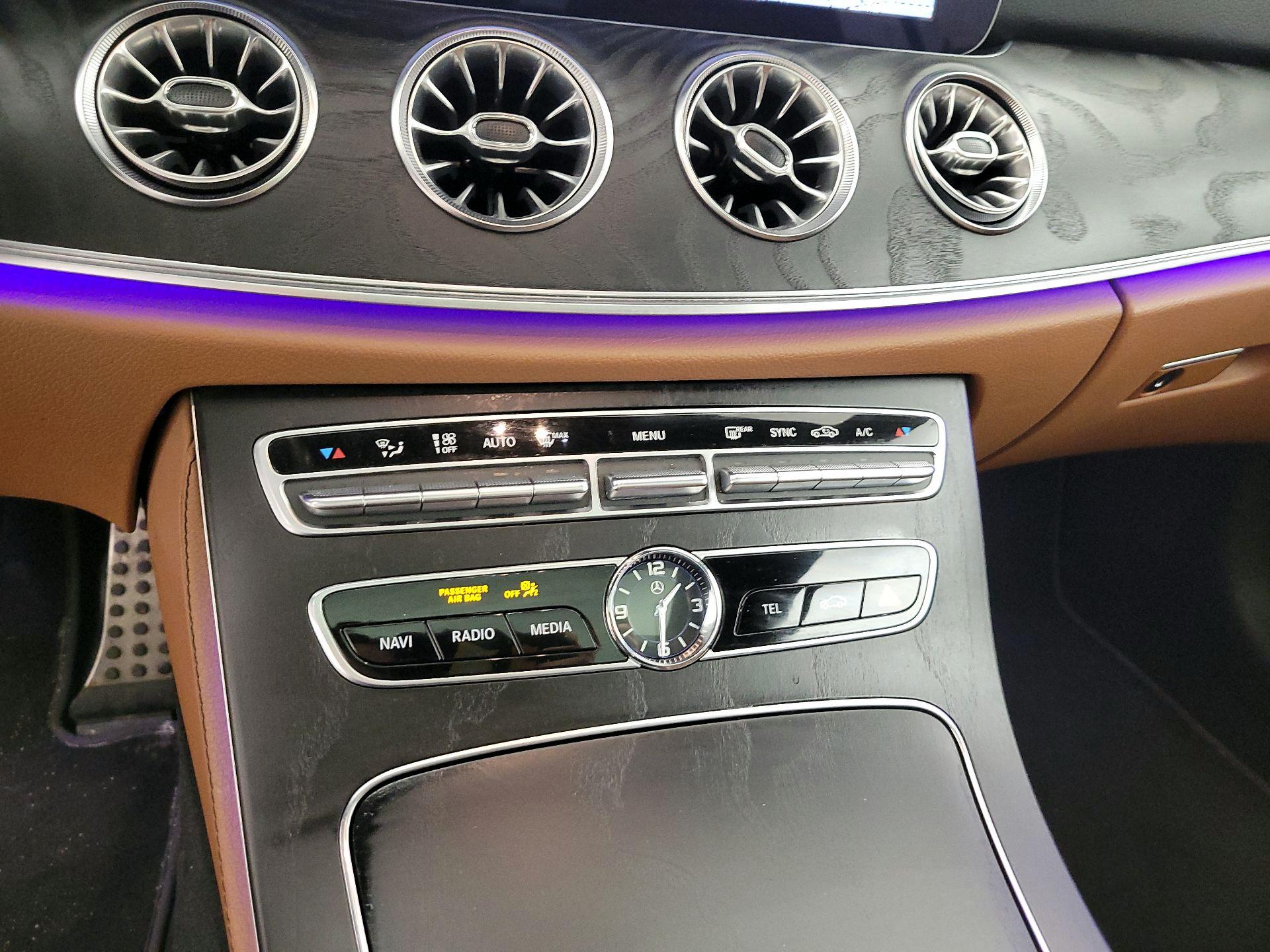 Thumbnail: 2018 Mercedes-Benz E-Class - 17