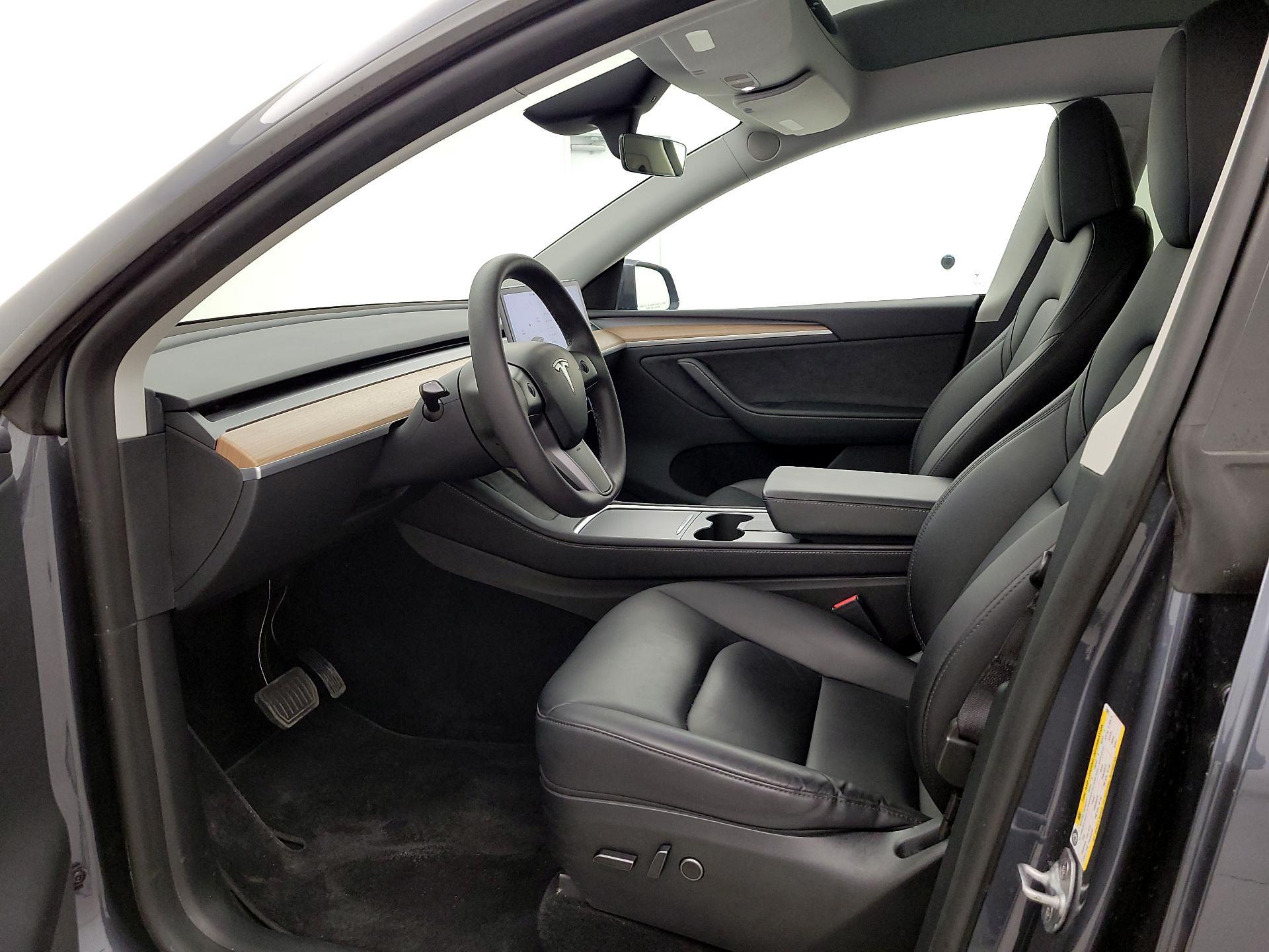 Thumbnail: 2023 Tesla Model Y - 11