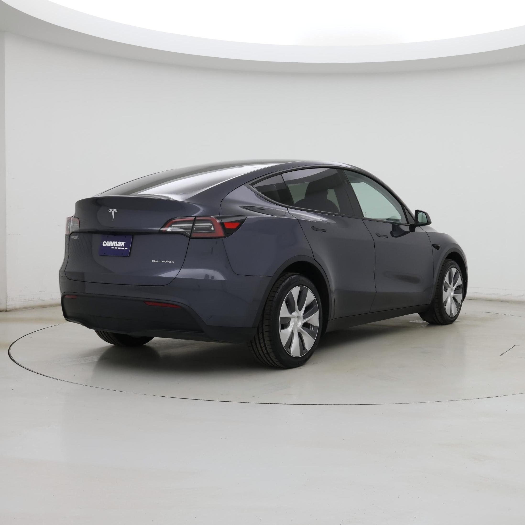 Thumbnail: 2023 Tesla Model Y - 8