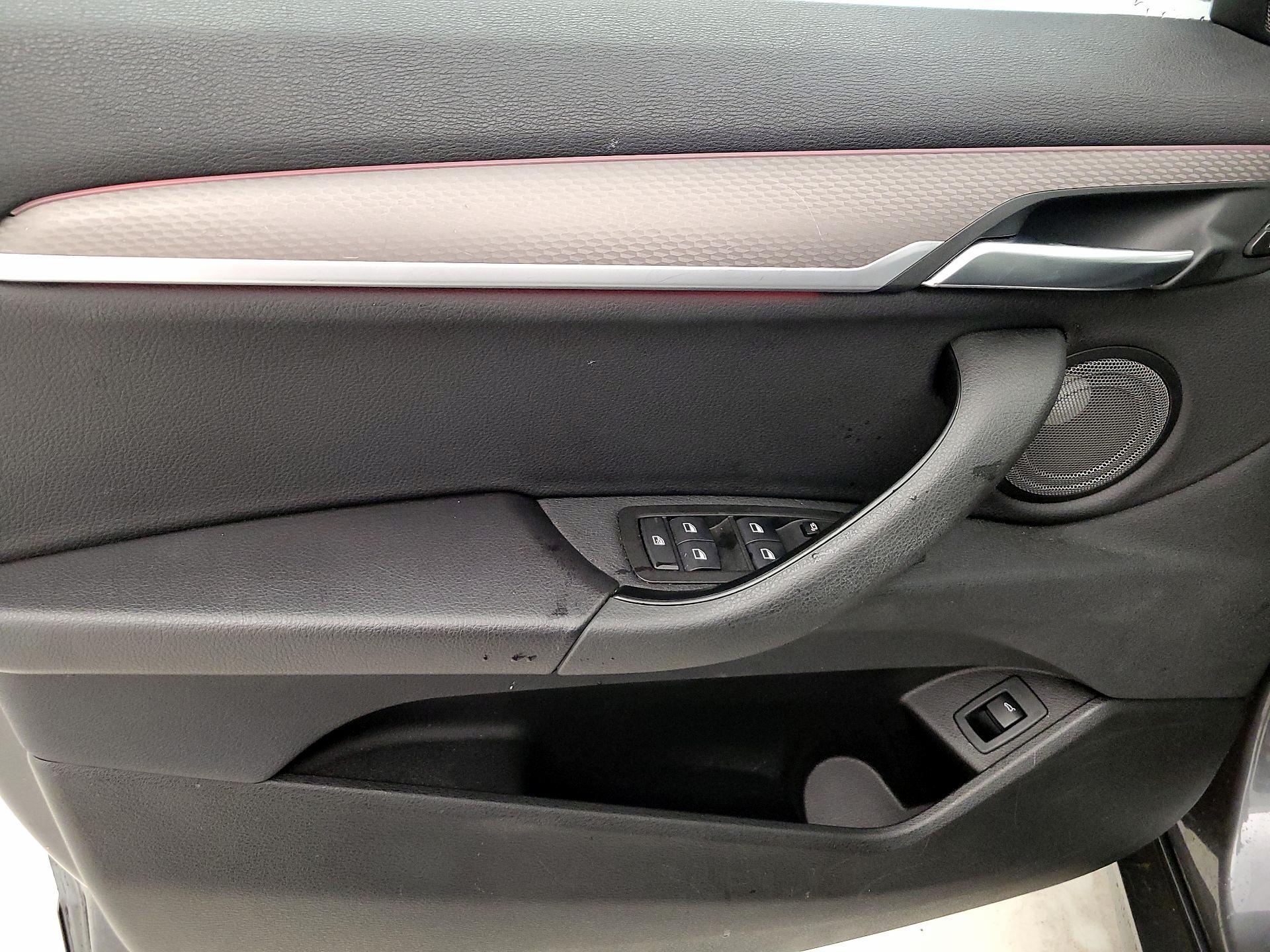 Thumbnail: 2020 BMW X2 - 12