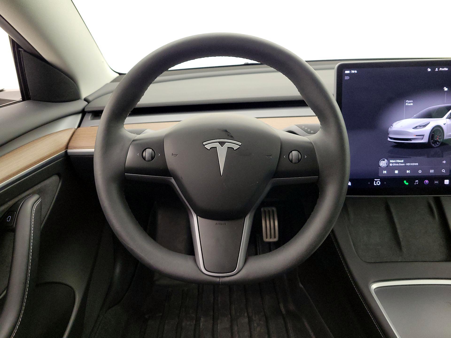 Thumbnail: 2023 Tesla Model 3 - 10