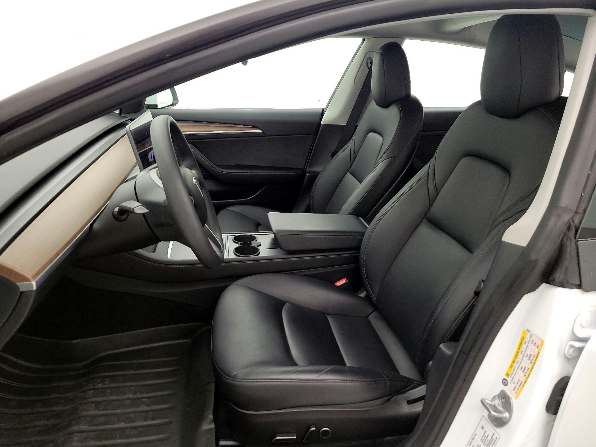 Thumbnail: 2023 Tesla Model 3 - 11