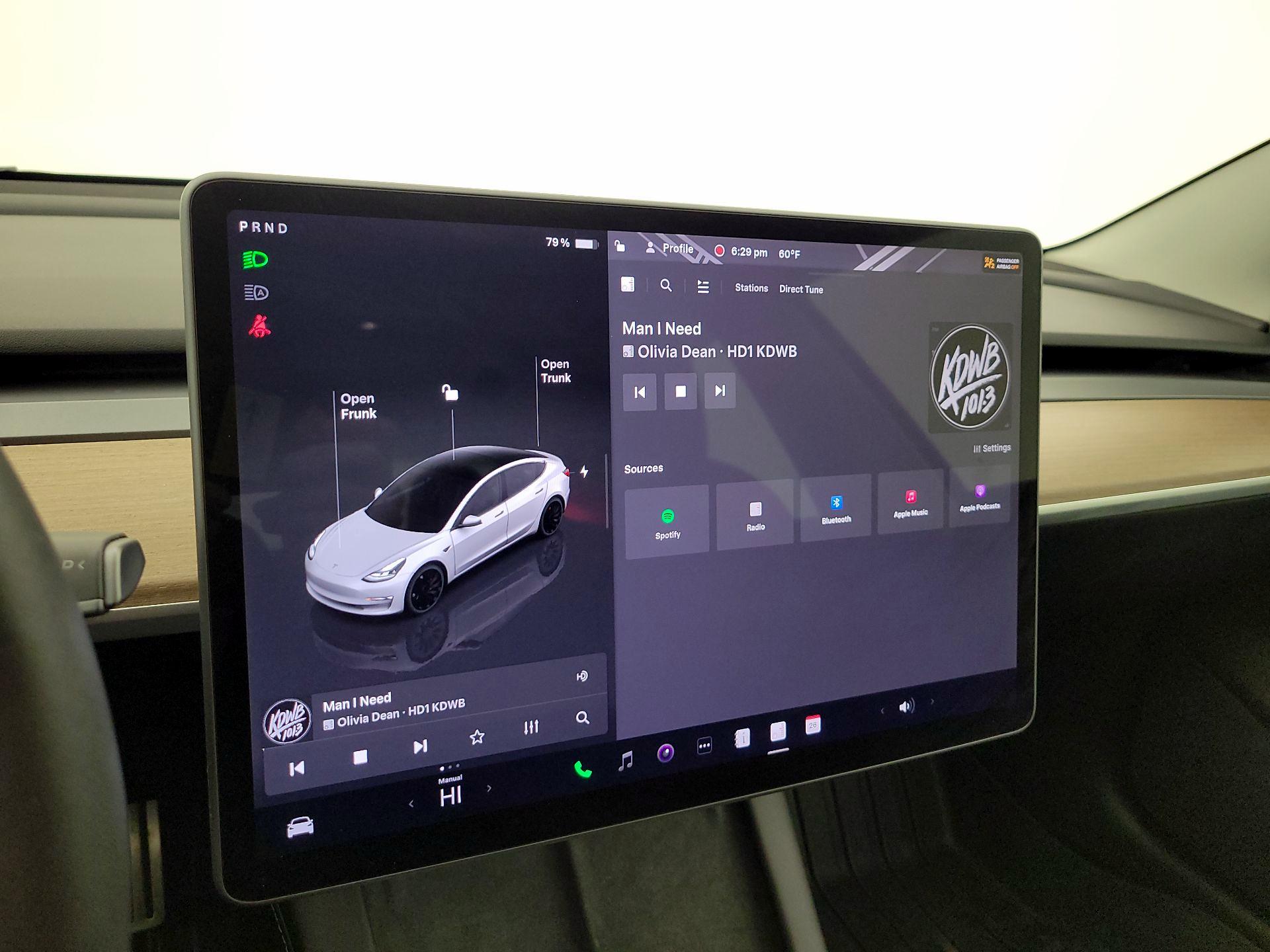 Thumbnail: 2023 Tesla Model 3 - 15