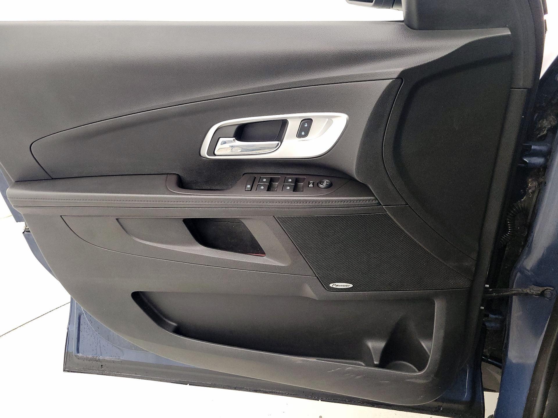 Thumbnail: 2016 Chevrolet Equinox - 12