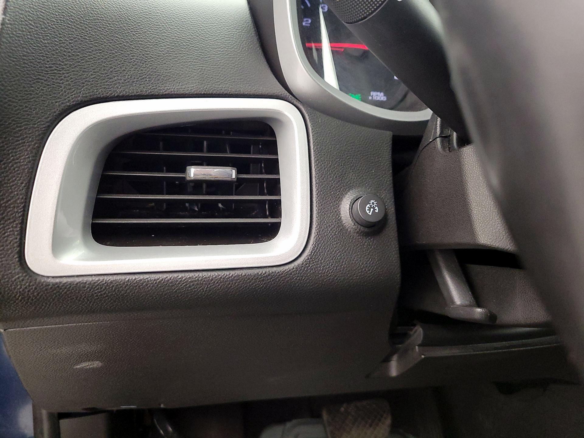 Thumbnail: 2016 Chevrolet Equinox - 13