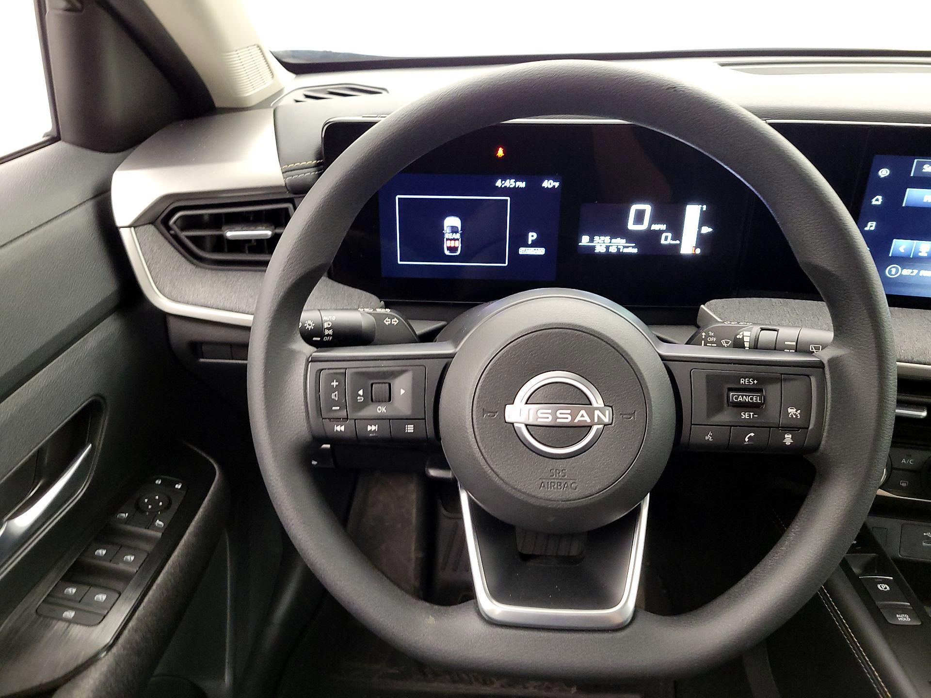 Thumbnail: 2025 Nissan Kicks - 10