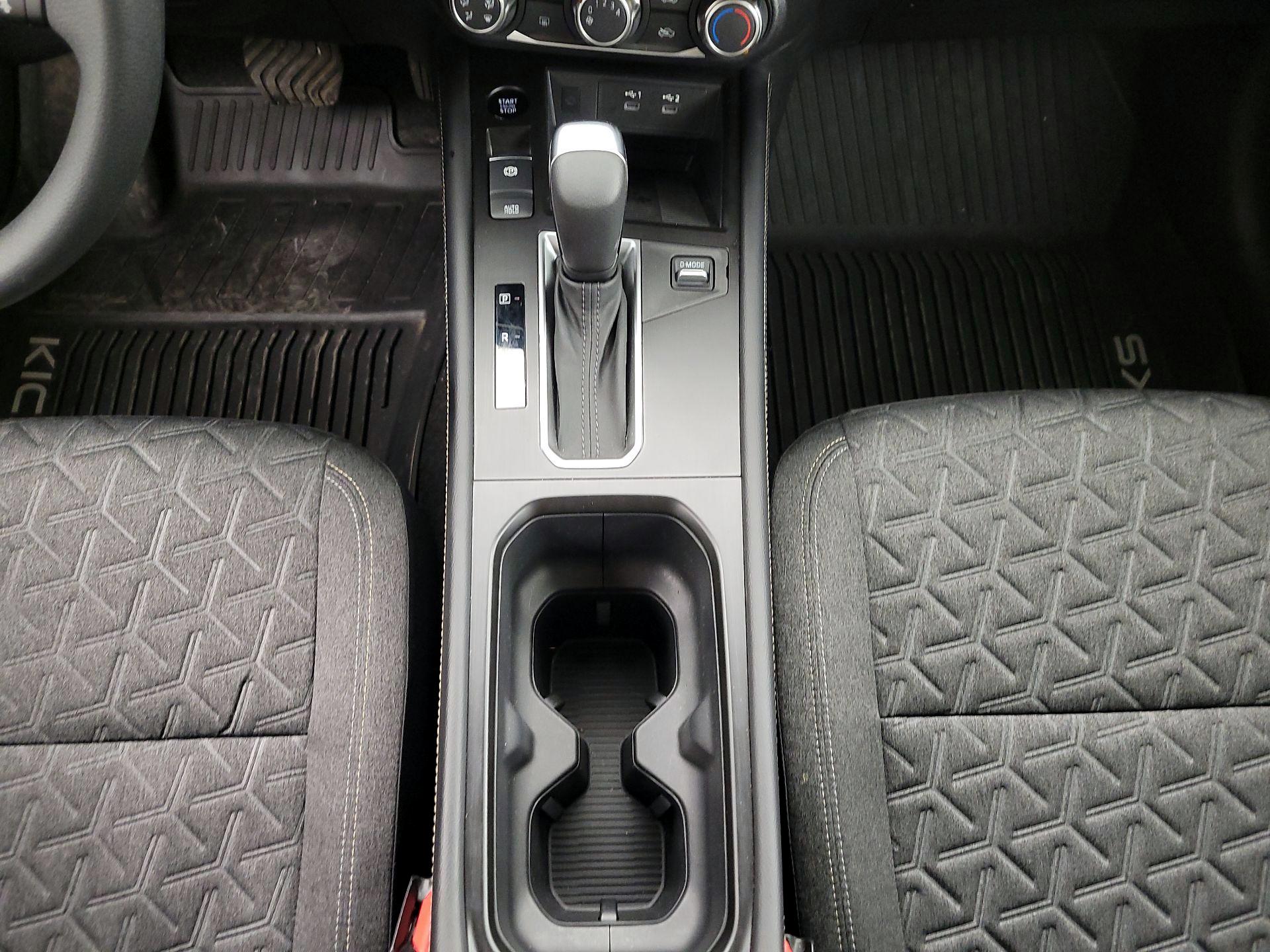 Thumbnail: 2025 Nissan Kicks - 16