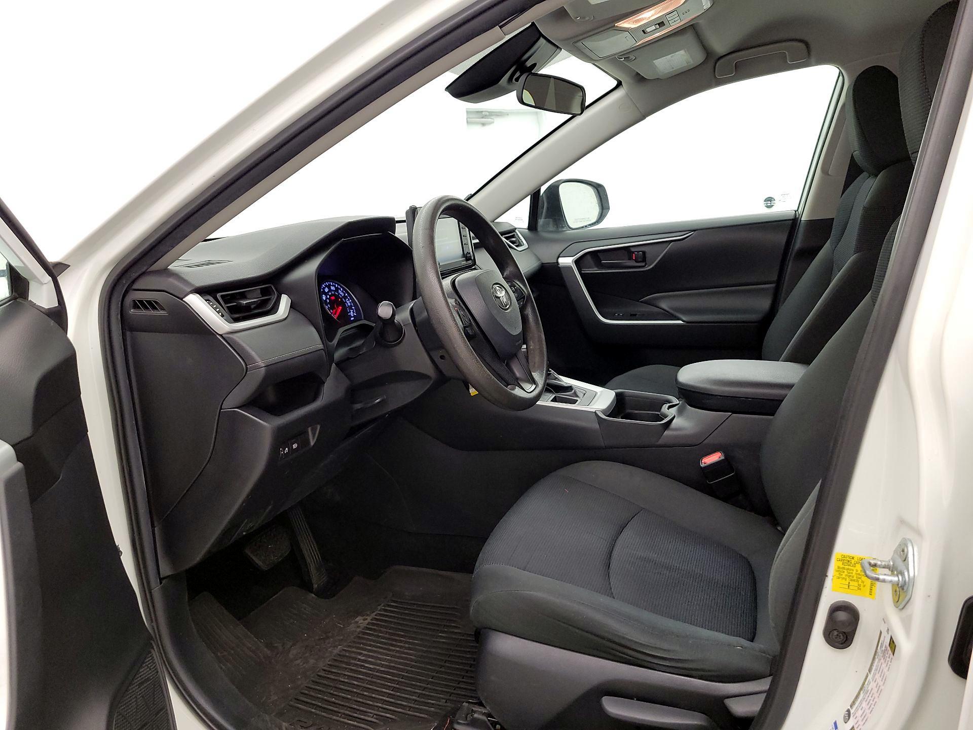 Thumbnail: 2021 Toyota RAV4 - 11