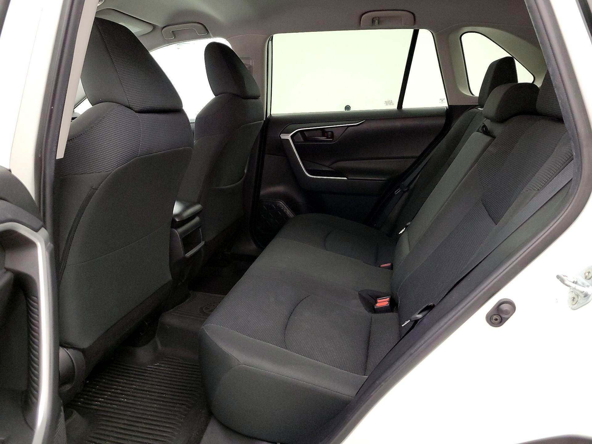 Thumbnail: 2021 Toyota RAV4 - 20