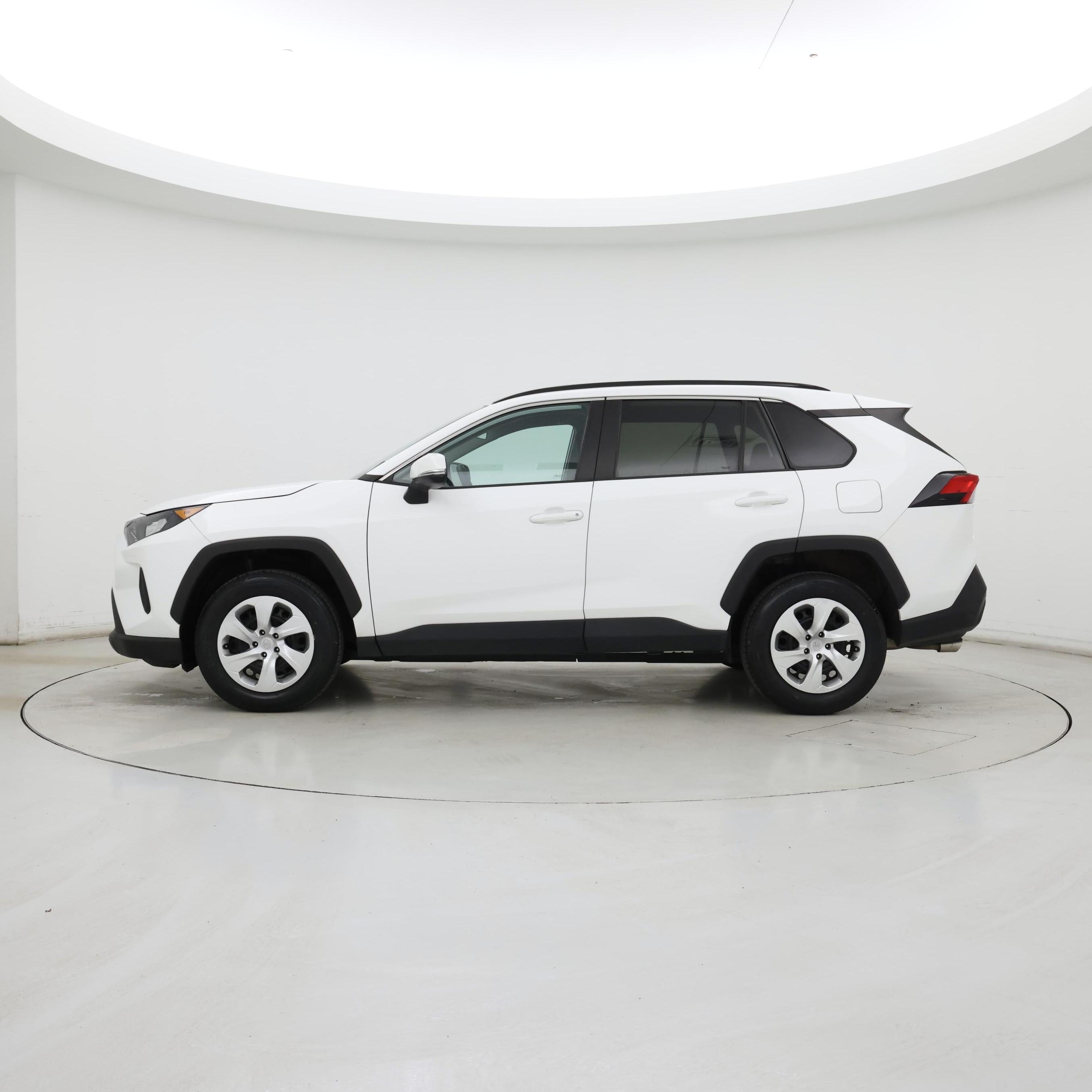 Thumbnail: 2021 Toyota RAV4 - 3